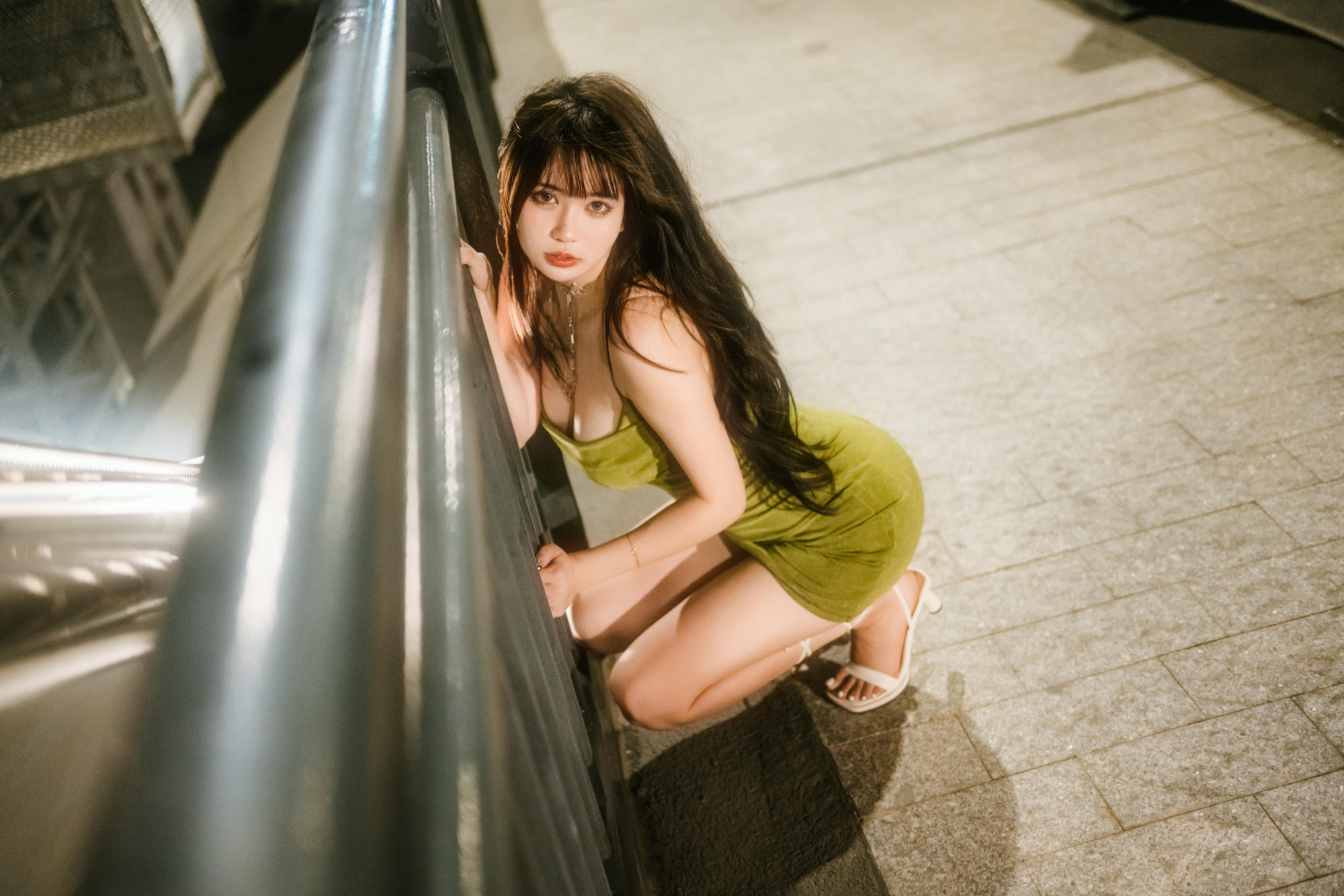 Tina很妖孽呀 NO.007 绿色连衣裙 [35P-208MB]_第1集