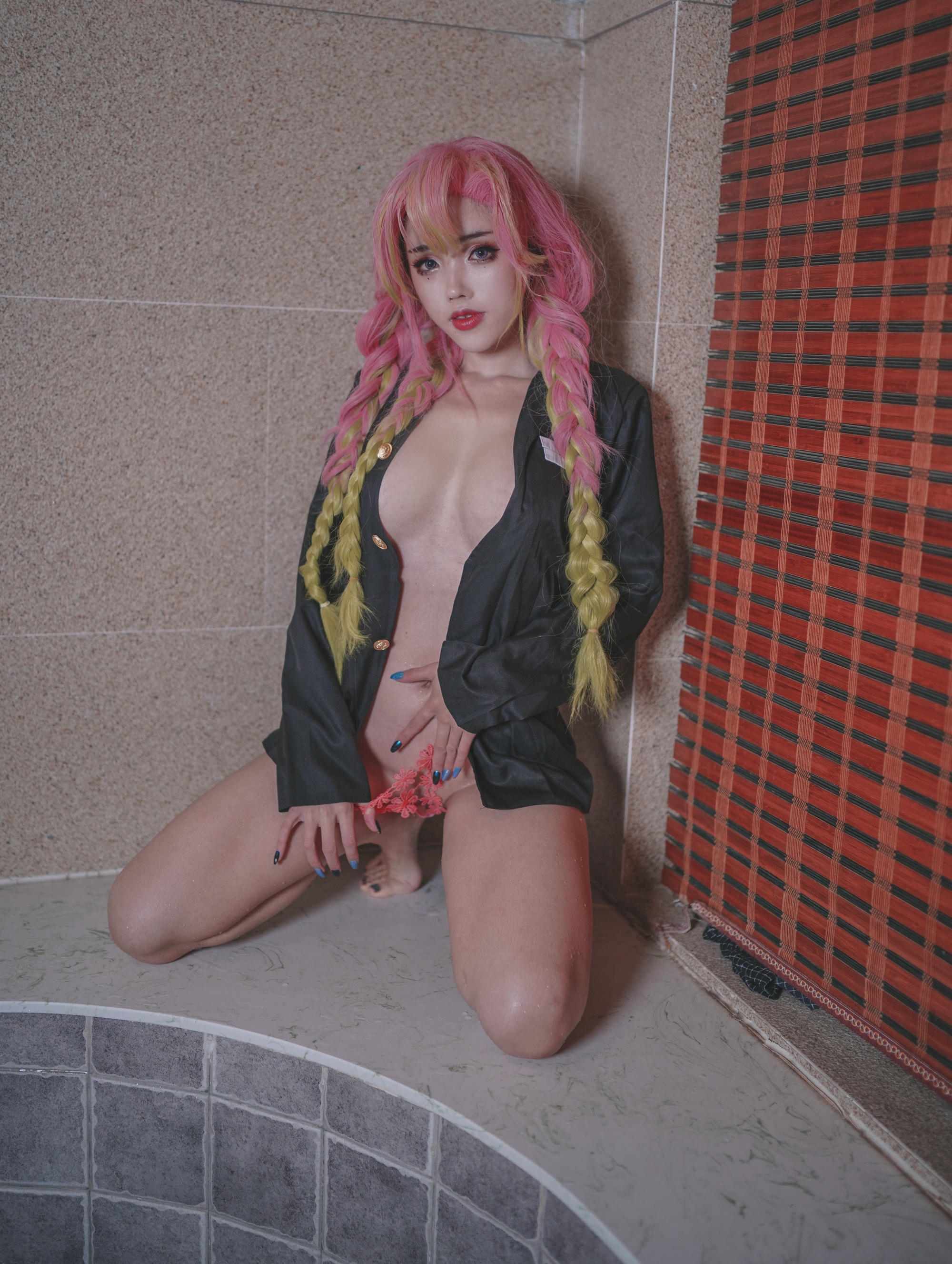 钛合金TiTi NO.014 鬼灭之刃 恋柱 [46P1V-617MB]_第1集