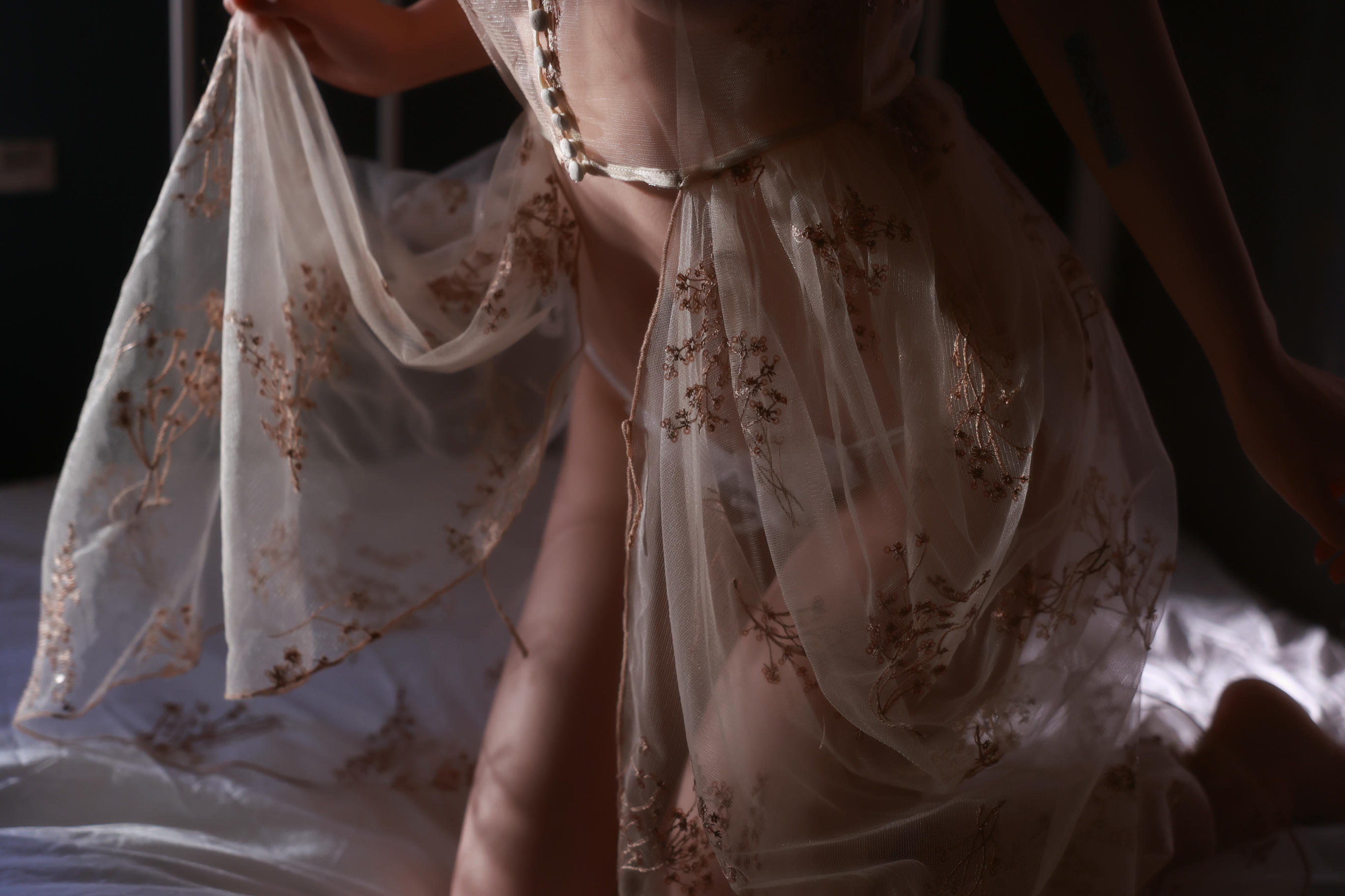 桃良阿宅 NO.044 花束与影 [13P-33.22 MB]_第1集