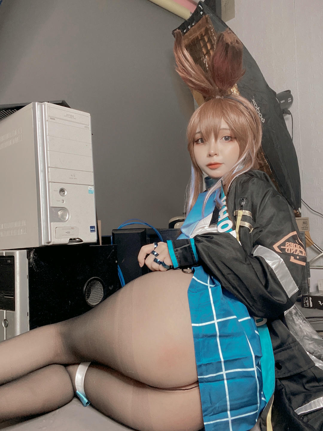越南coser-Umeko J NO.006 Arknights [56P 89MB]_第2集