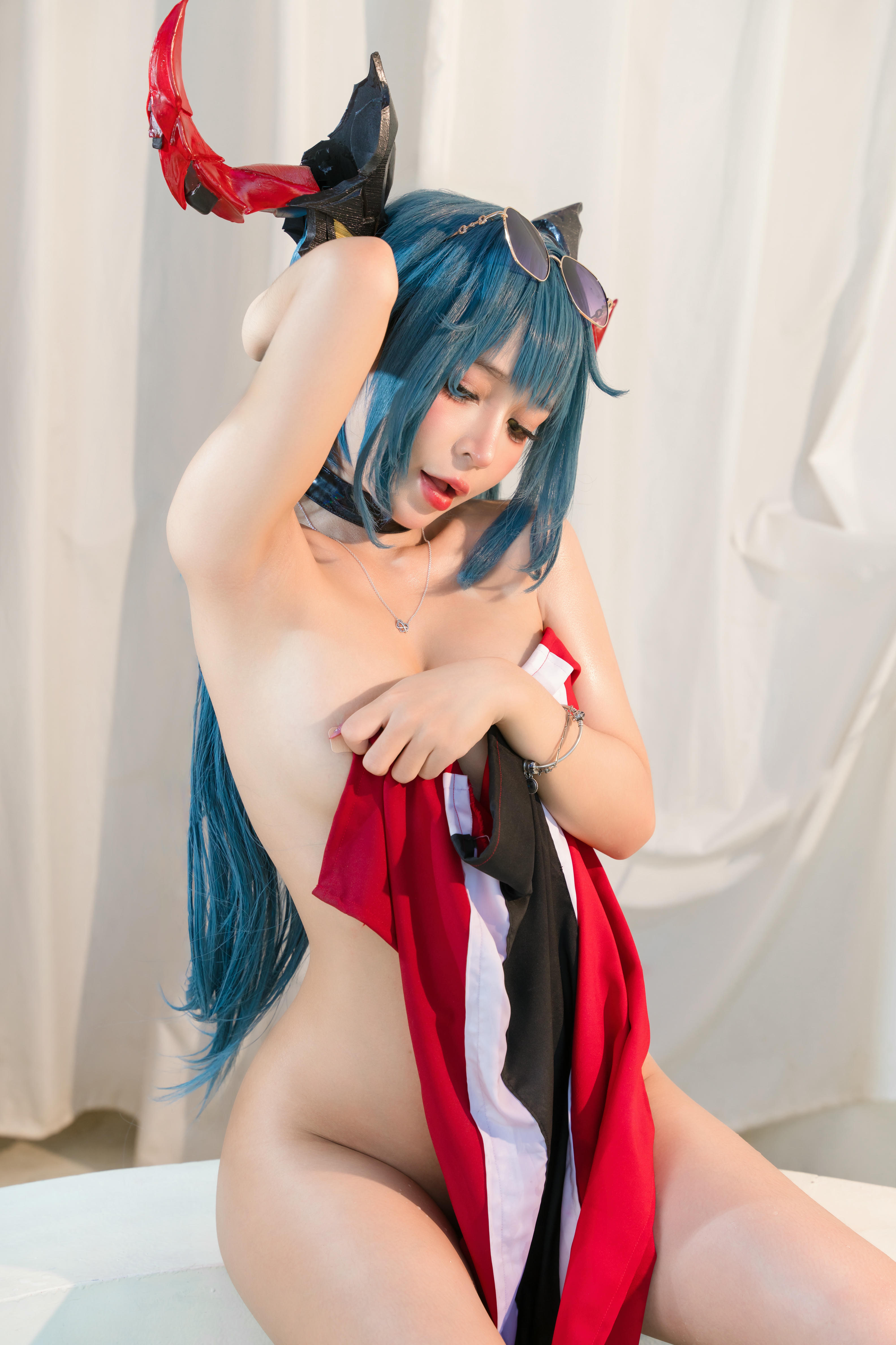 越南coser-Umeko J NO.098 Regensburg Bikini[103P7V-1.53G]_第2集