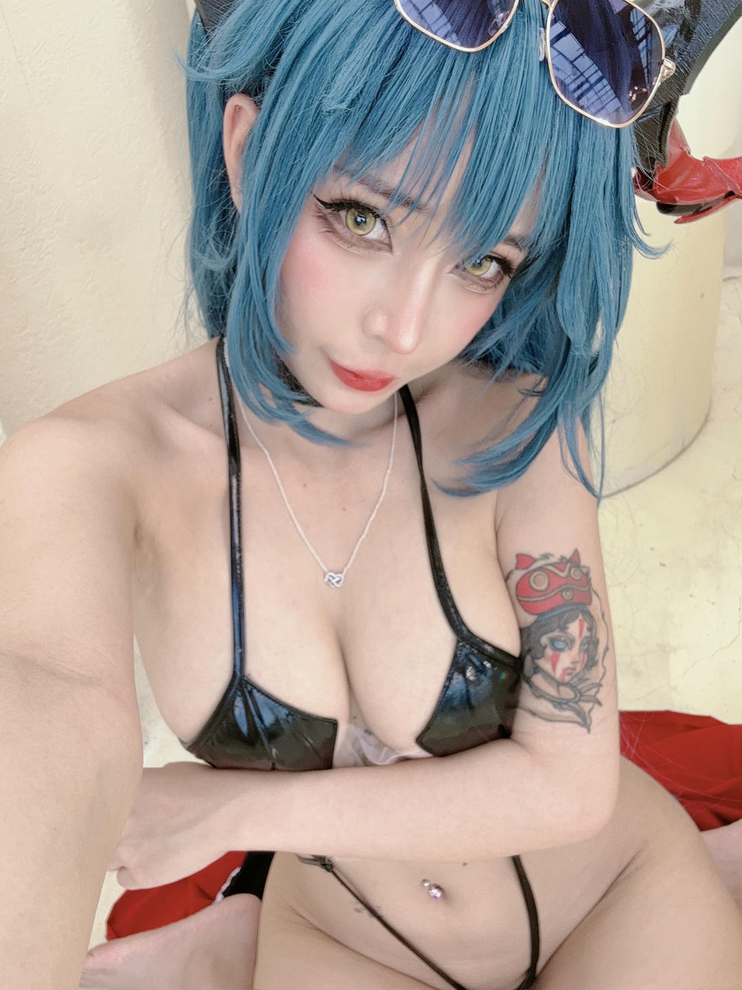 越南coser-Umeko J NO.098 Regensburg Bikini[103P7V-1.53G]_第4集