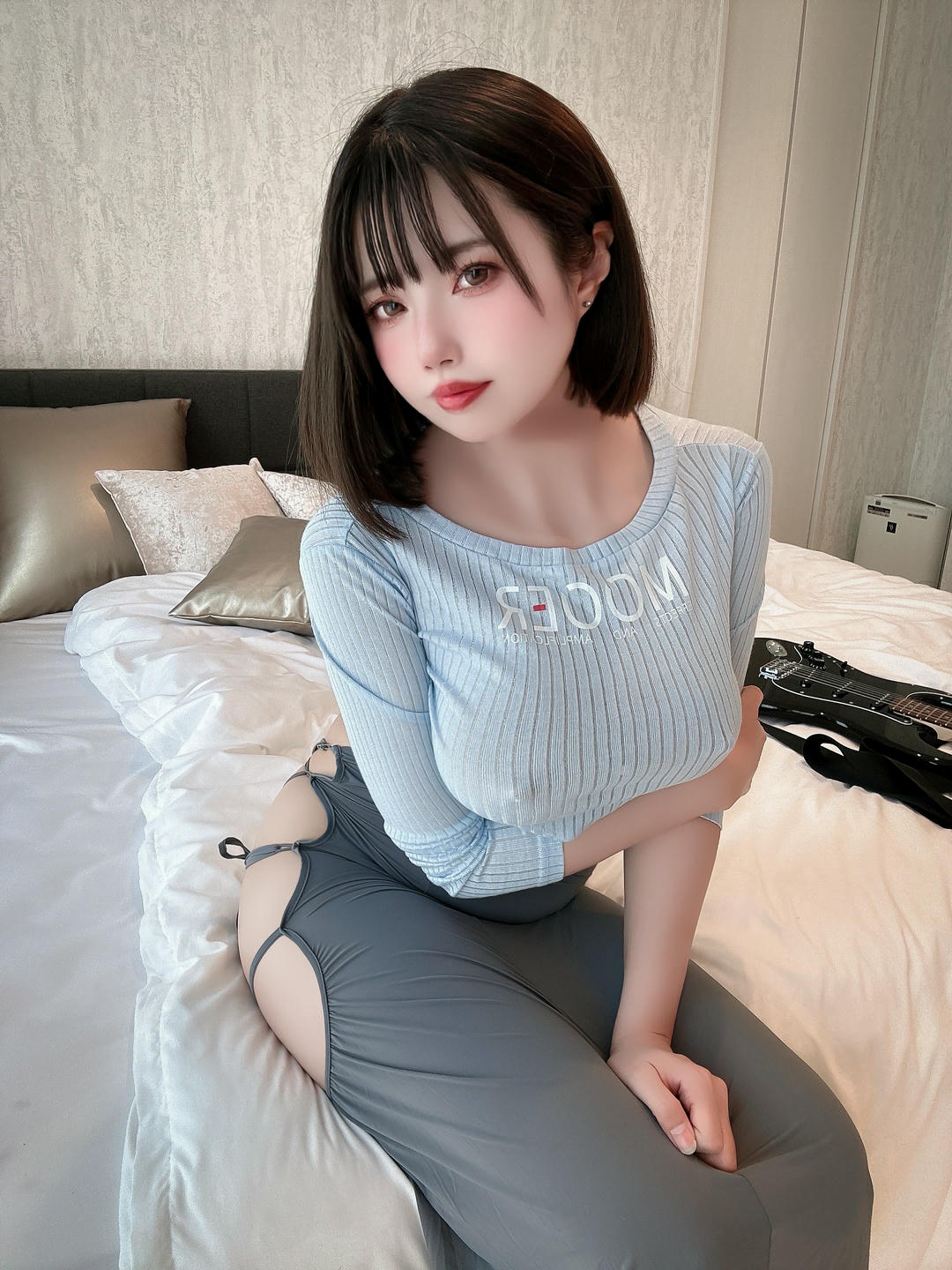 日本coser-Uriうり-Fantia-2023-11-05 天才ドレス👗11sheets_第1集