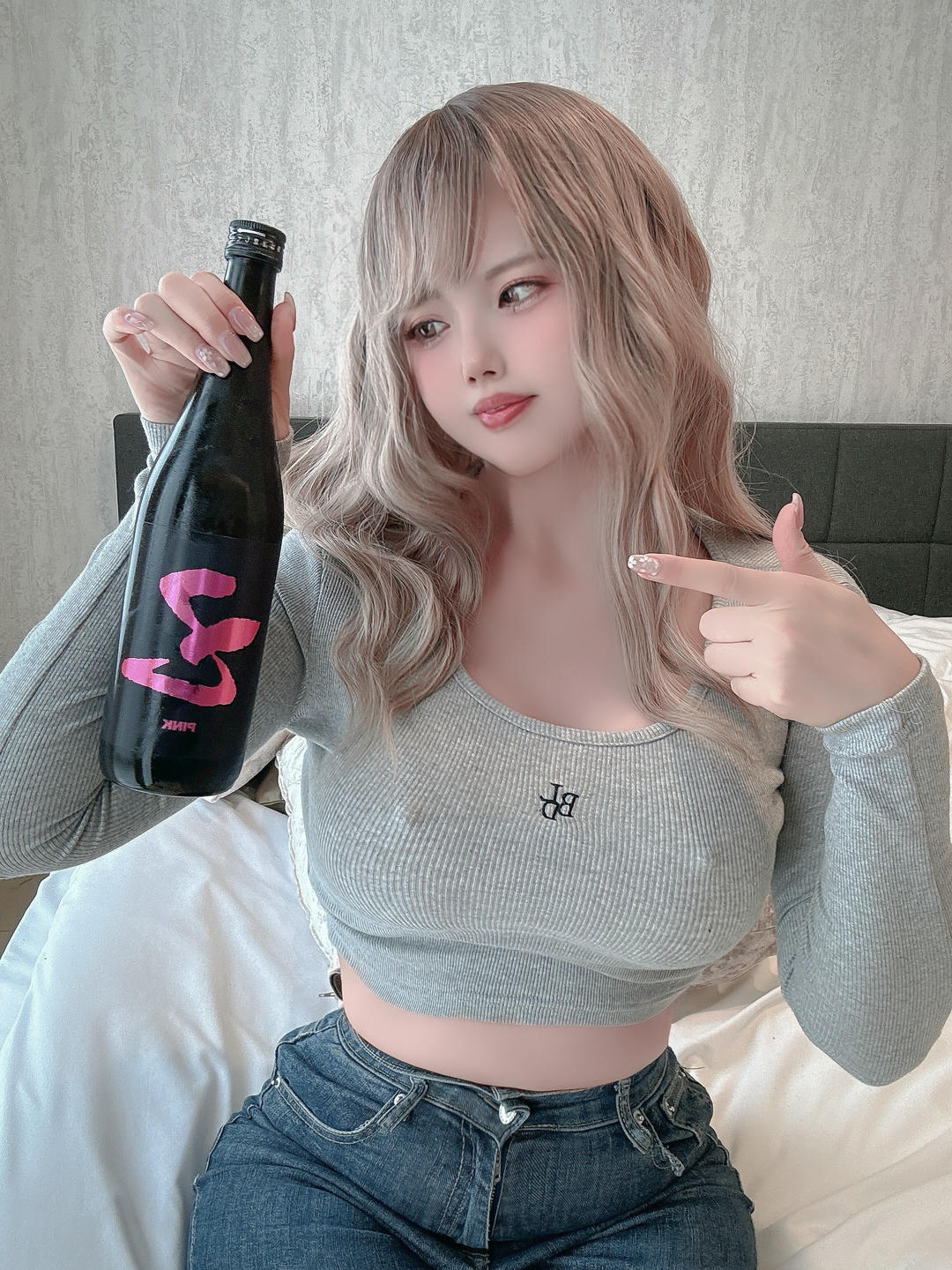 日本coser-Uriうり-Fantia-2024-04-29 お酒大好きギャル🍶_第1集