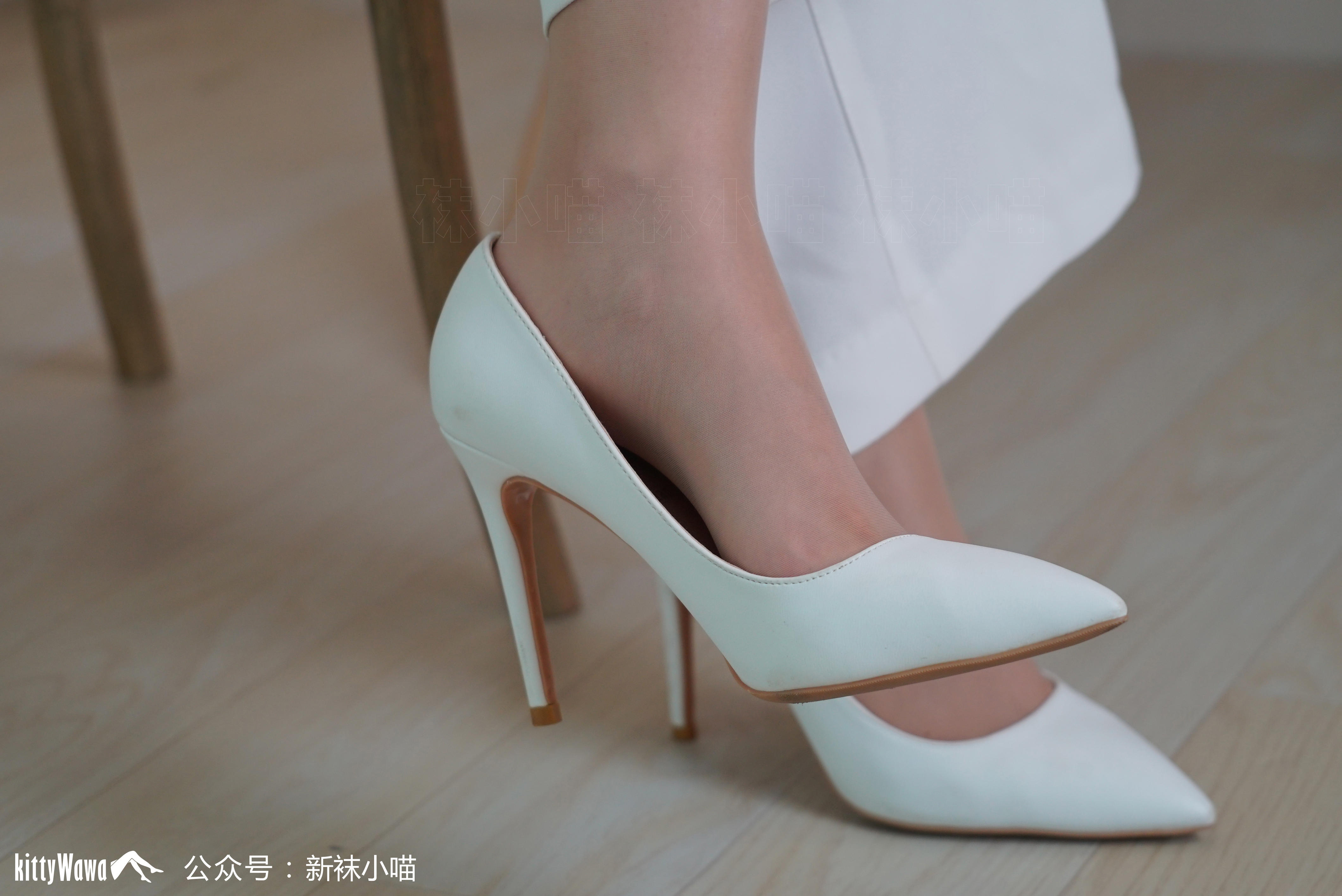 袜小喵 KT107 白衣天使 [59P+41M]_第1集