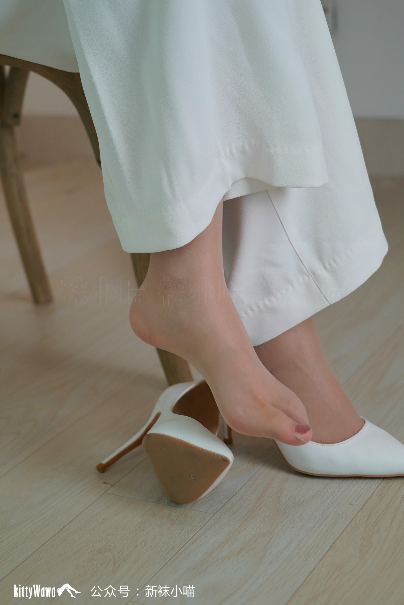 袜小喵 KT107 白衣天使 [59P+41M]_第1集