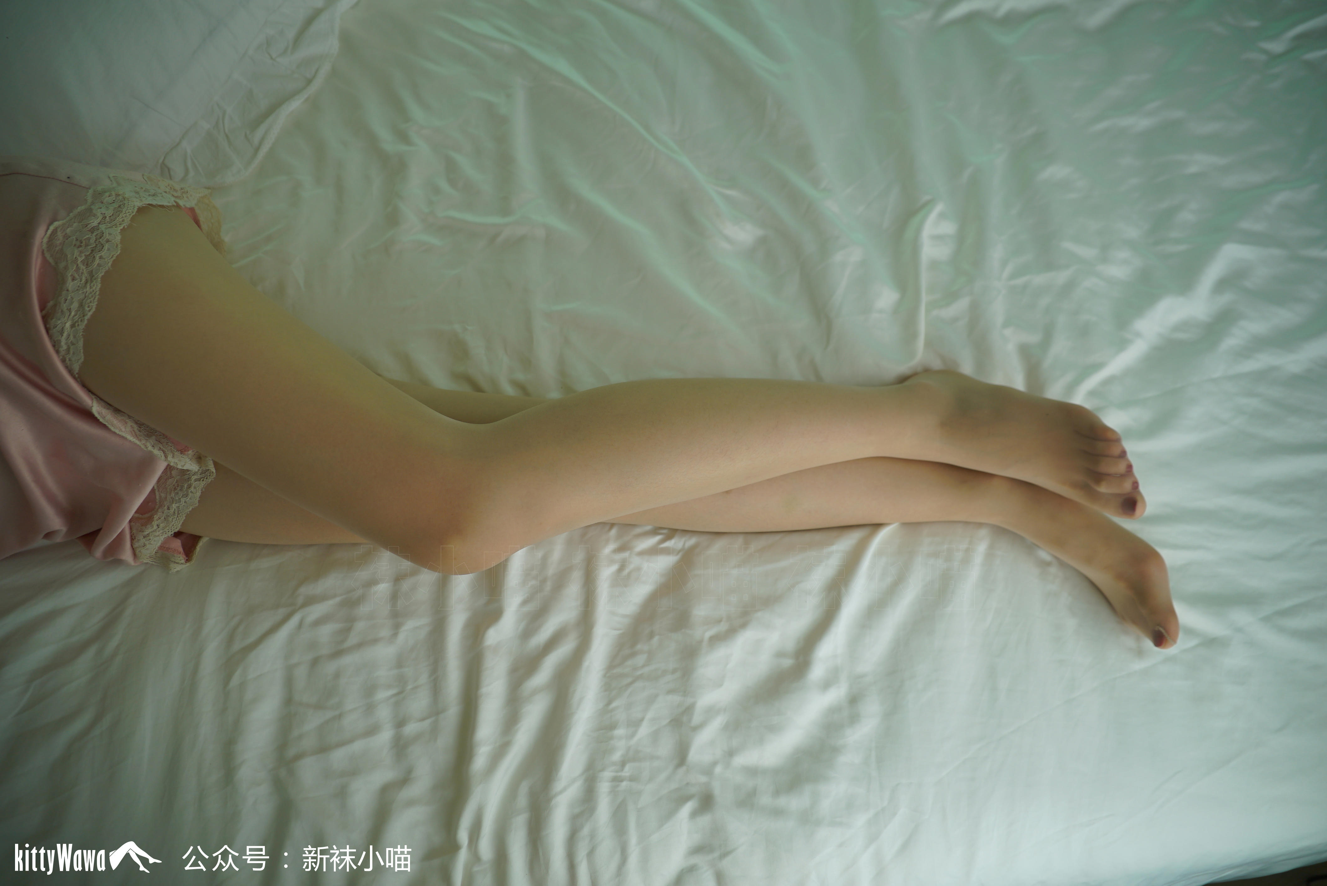 袜小喵 KT108 粉嫩睡裙 [59P+31M]_第3集