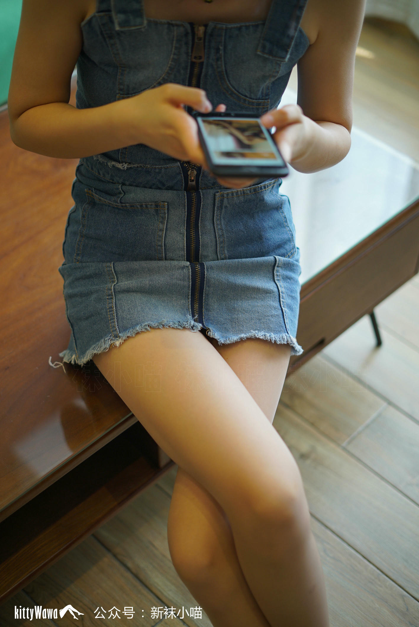 袜小喵 KT111 牛仔背带裙 [59P+42M]_第3集