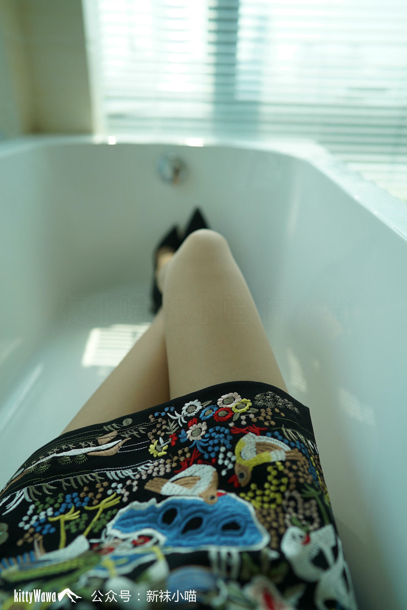 袜小喵 KT114 浴缸旗袍 [58P+32M]_第2集