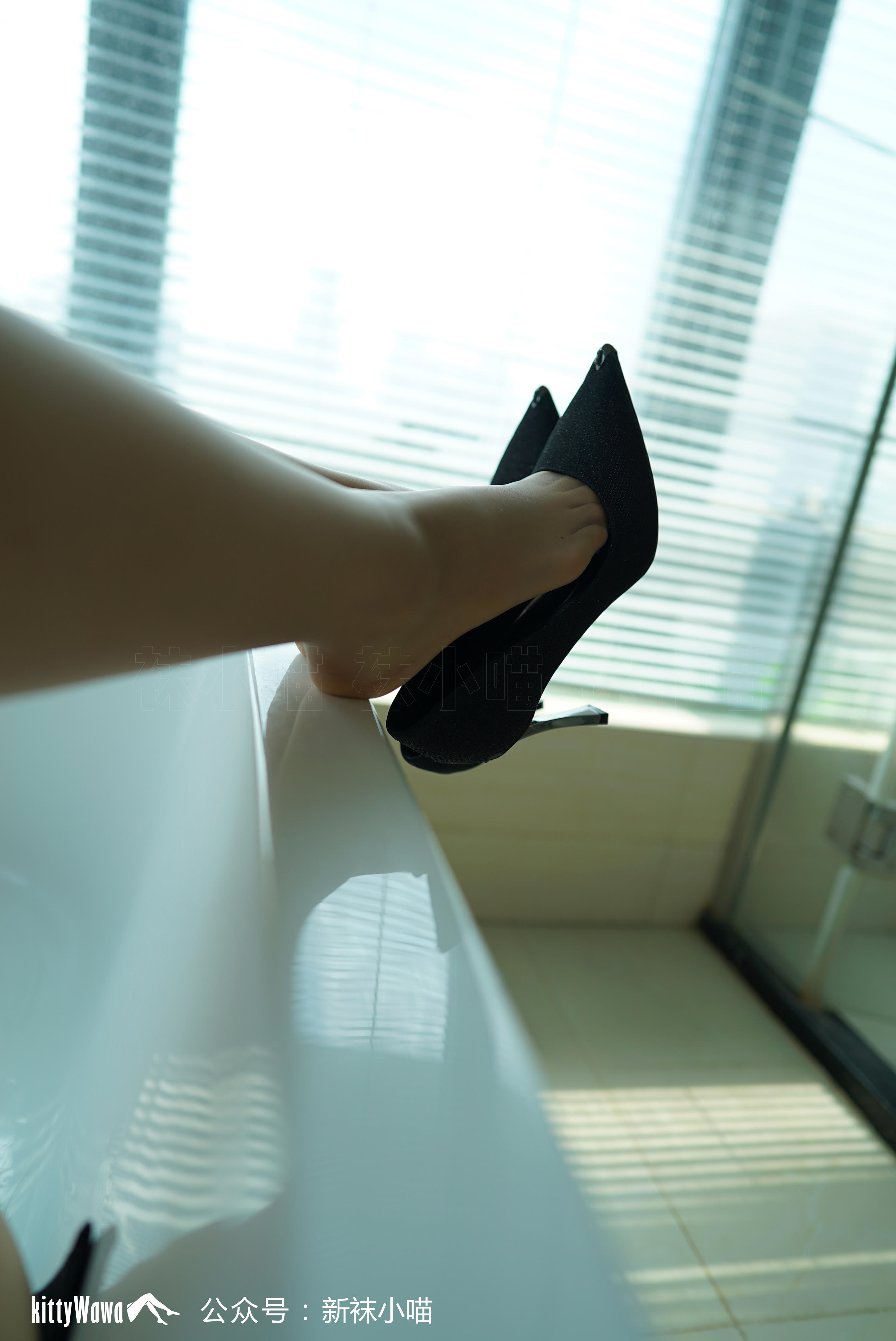 袜小喵 KT114 浴缸旗袍 [58P+32M]_第2集