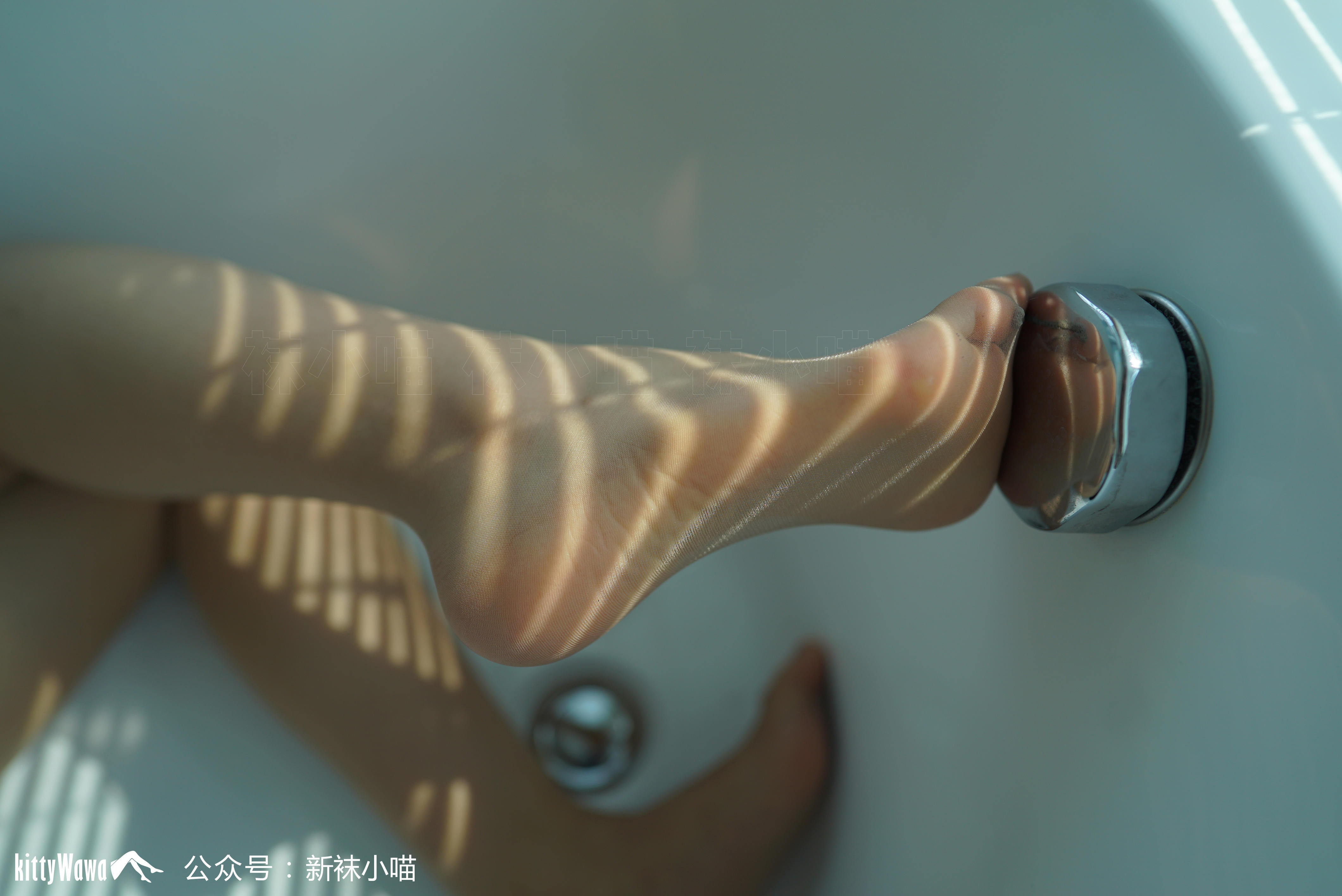 袜小喵 KT114 浴缸旗袍 [58P+32M]_第2集