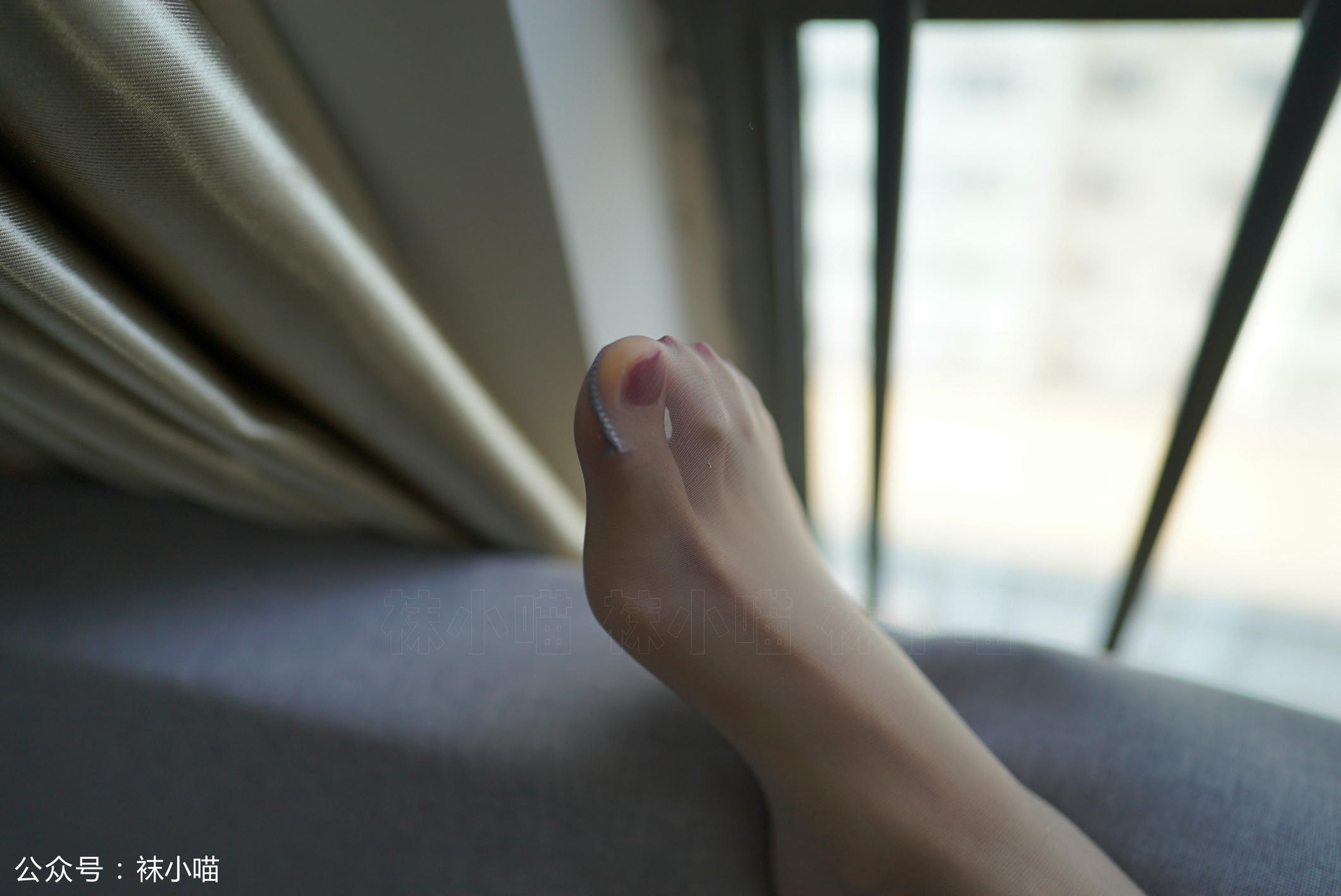 袜小喵 KT116 竖纹半身裙 [59P+41M]_第1集