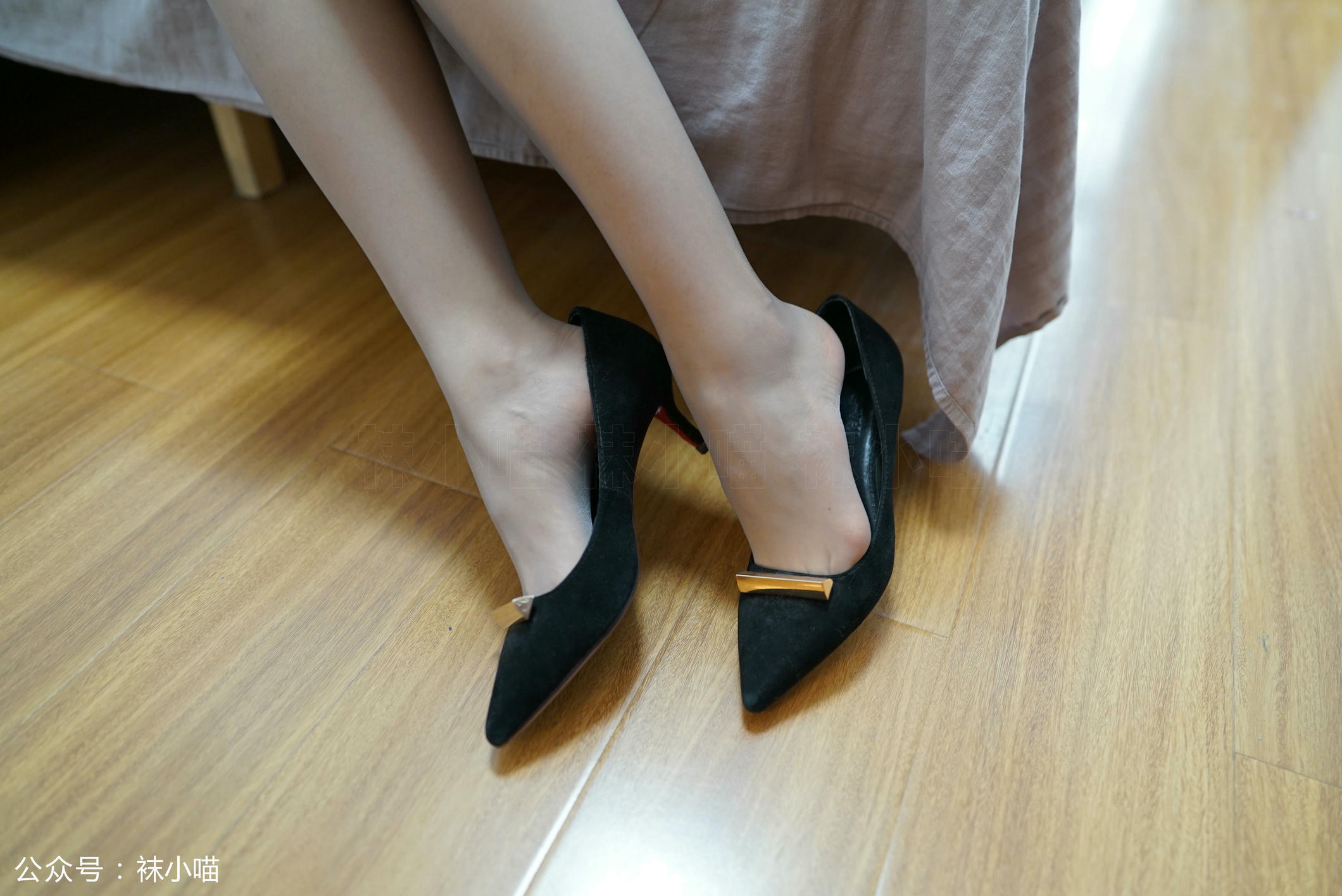 袜小喵 KT116 竖纹半身裙 [59P+41M]_第2集