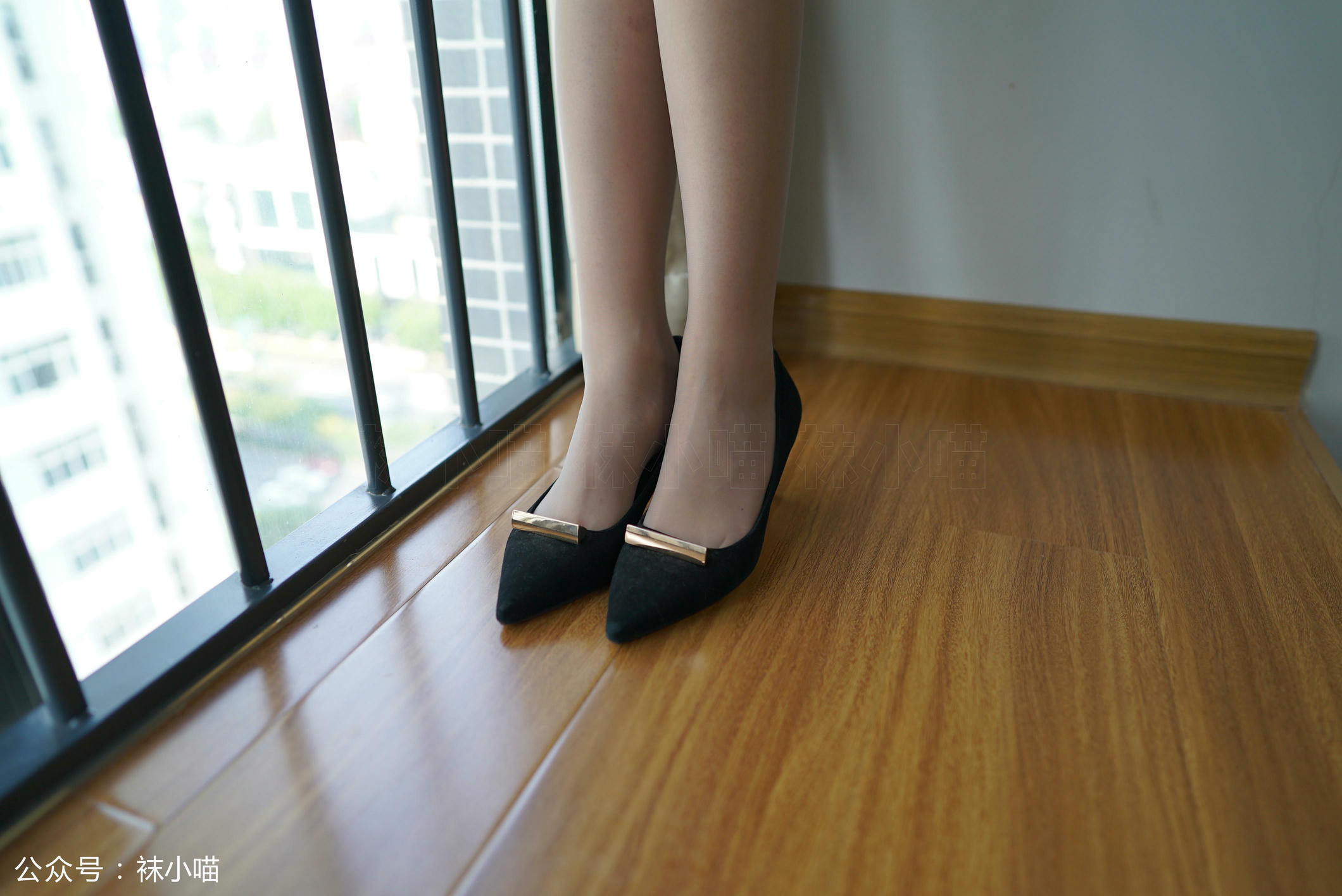 袜小喵 KT116 竖纹半身裙 [59P+41M]_第3集