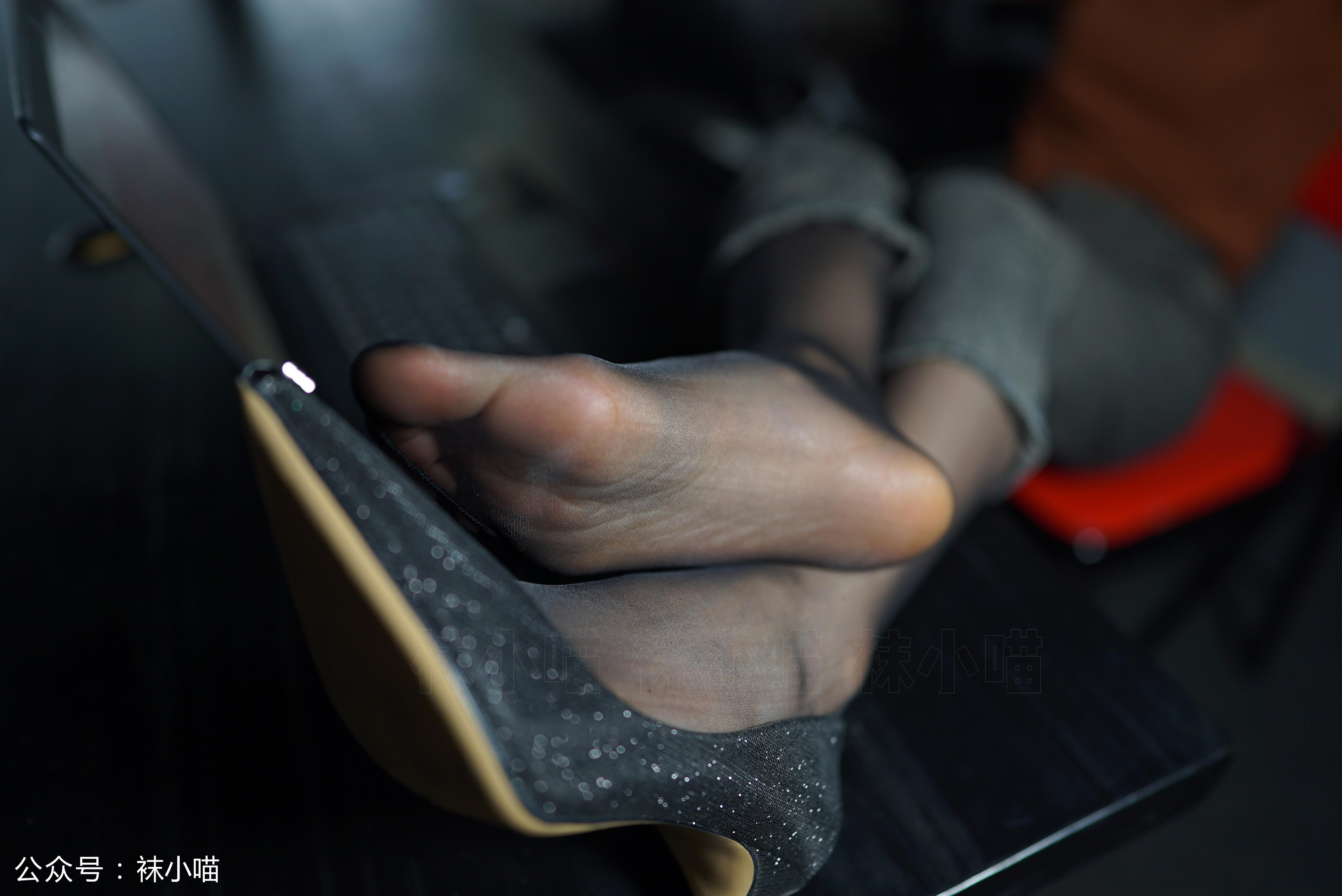 袜小喵 KT121 霸气职场范 [58P+52M]_第2集