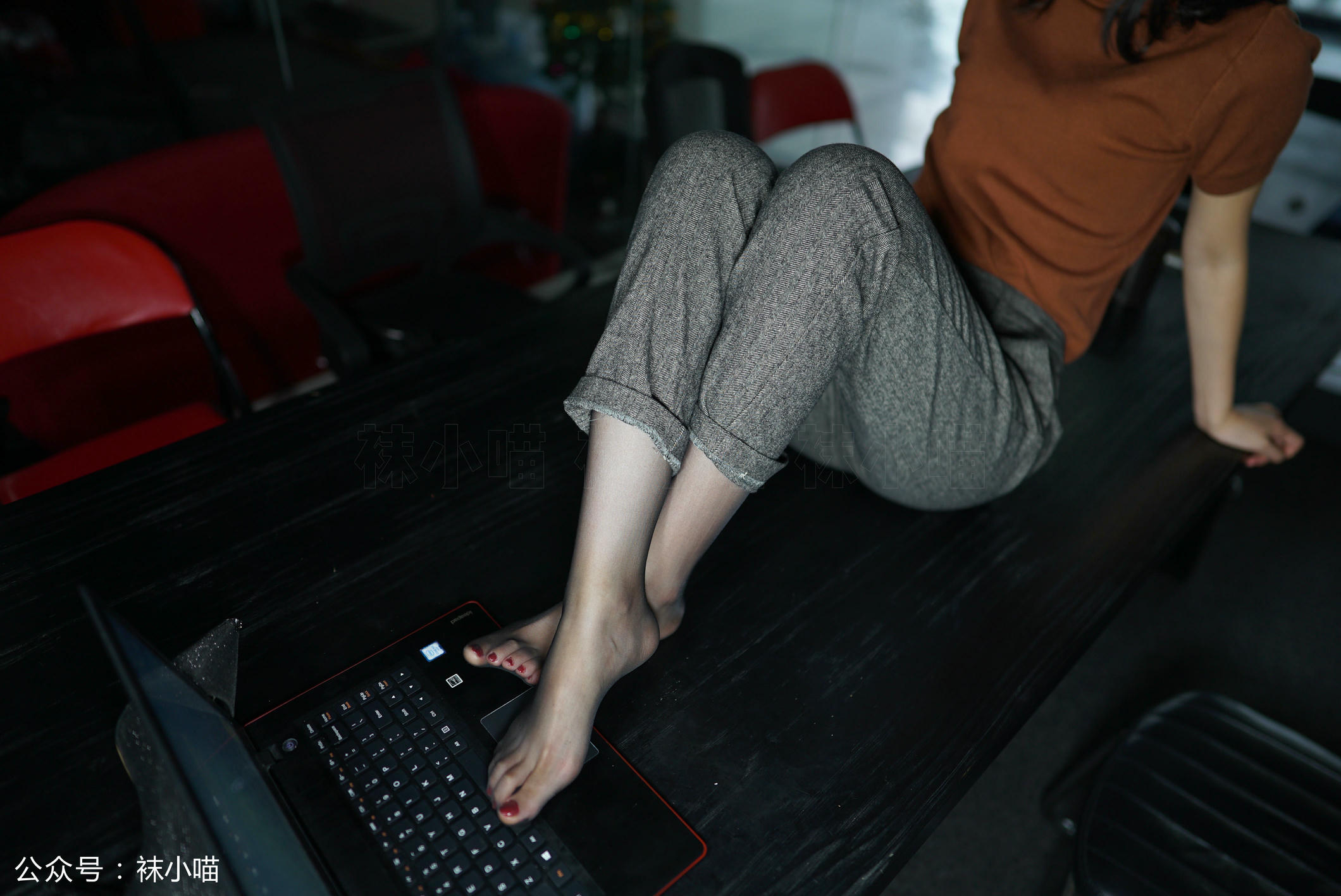 袜小喵 KT121 霸气职场范 [58P+52M]_第2集