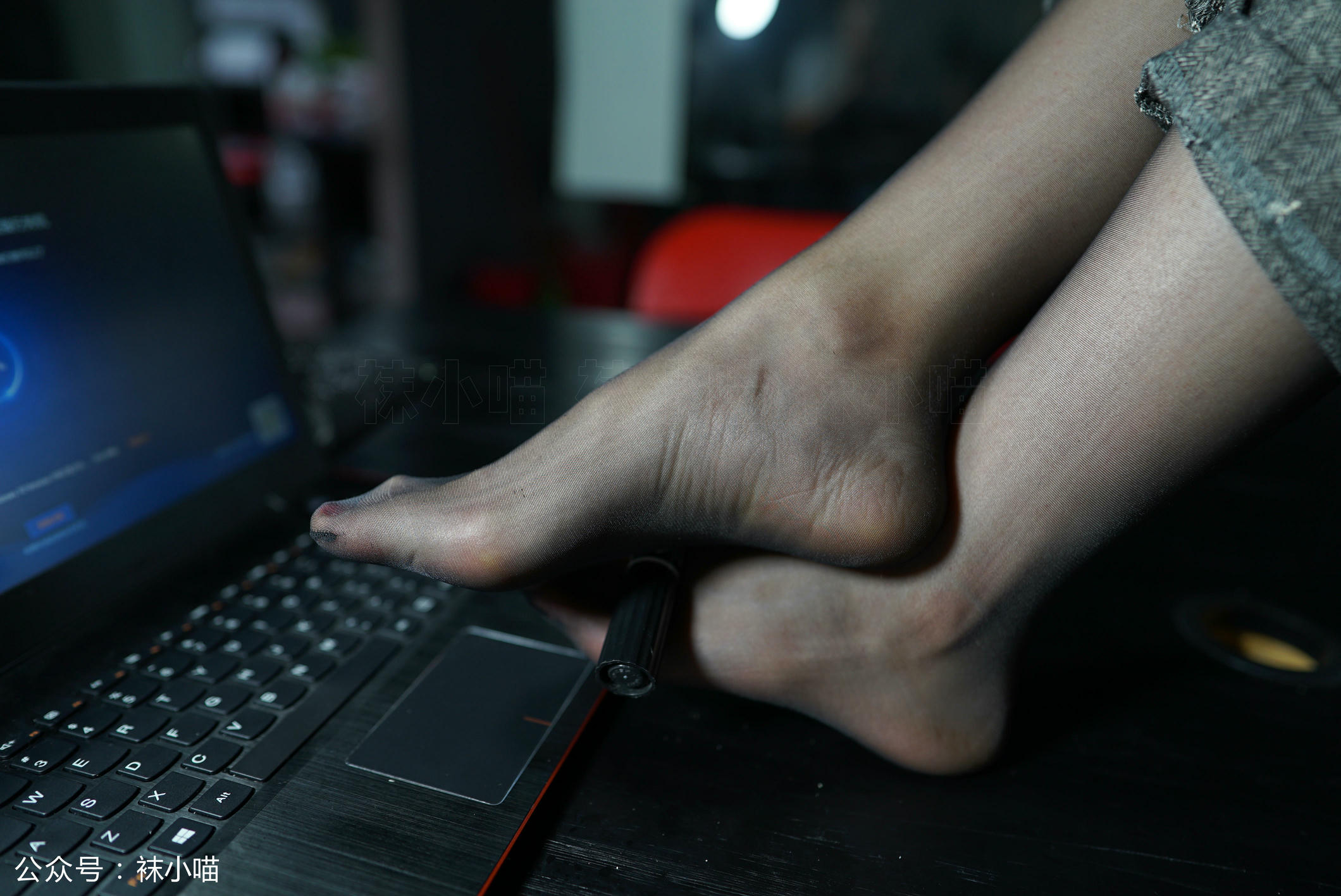 袜小喵 KT121 霸气职场范 [58P+52M]_第3集