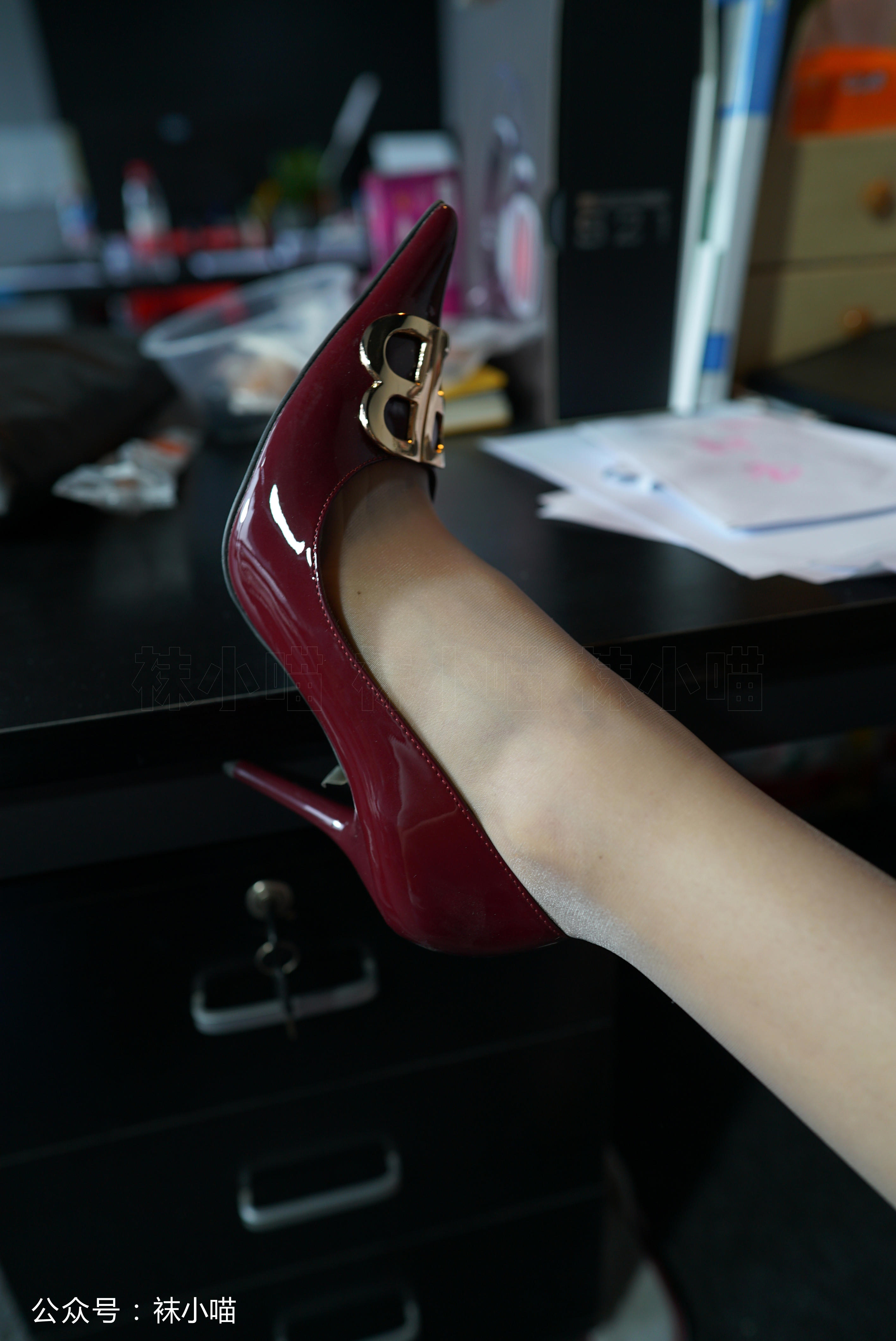 袜小喵 KT122 微醺的酒红色 [59P+47M]_第1集