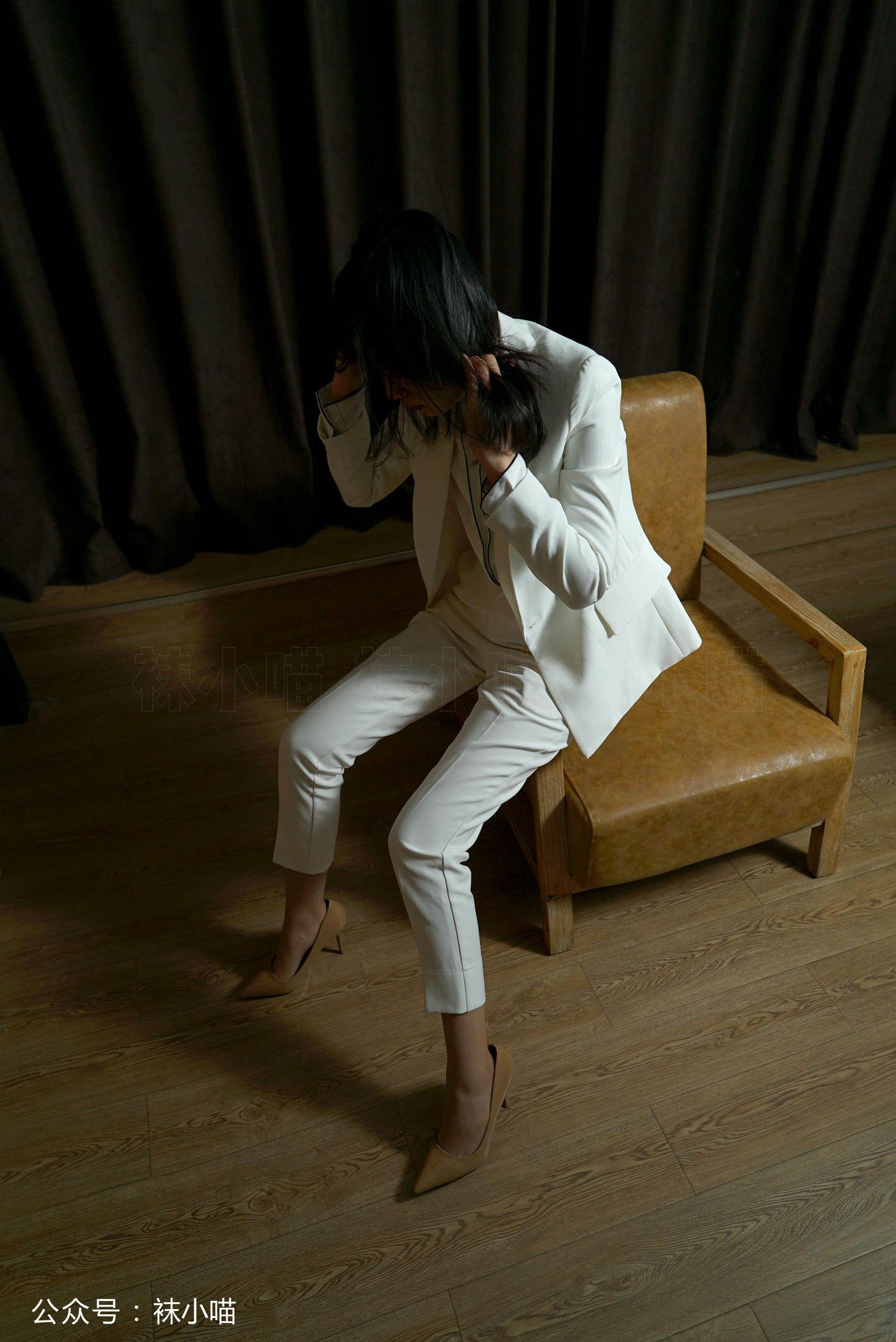 袜小喵 KT123 帅气纯白喵 [59P+44M]_第2集