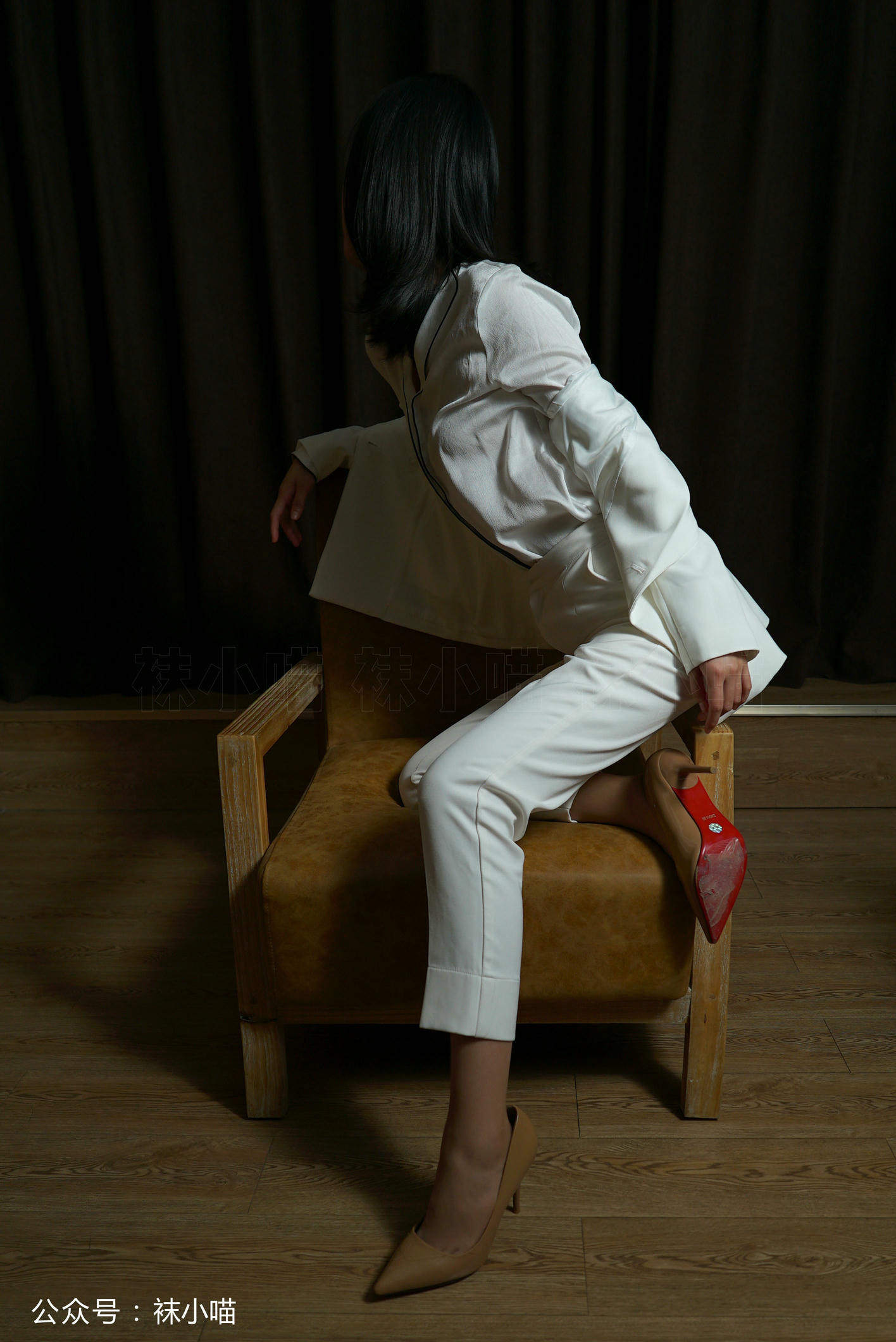 袜小喵 KT123 帅气纯白喵 [59P+44M]_第2集