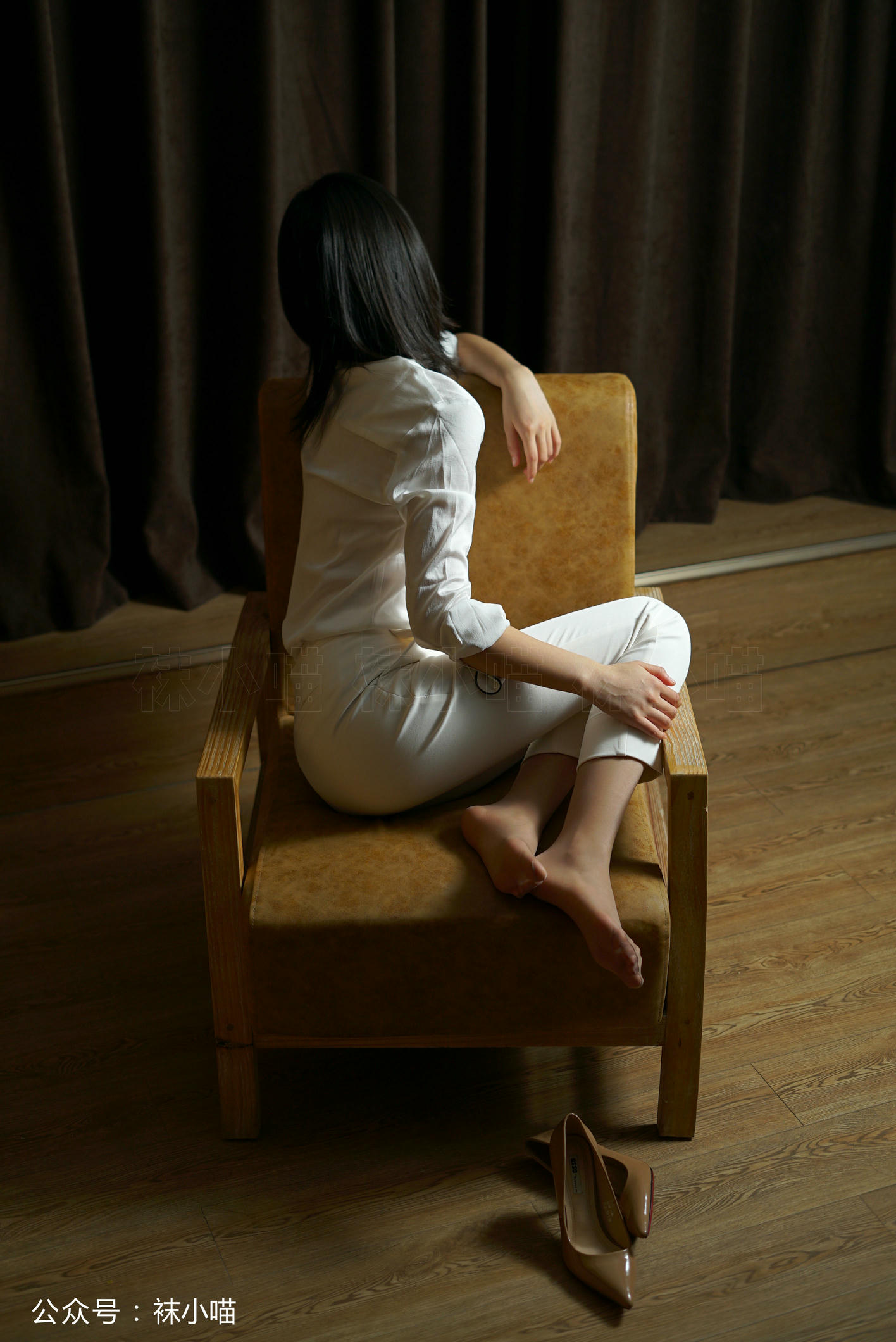 袜小喵 KT123 帅气纯白喵 [59P+44M]_第3集