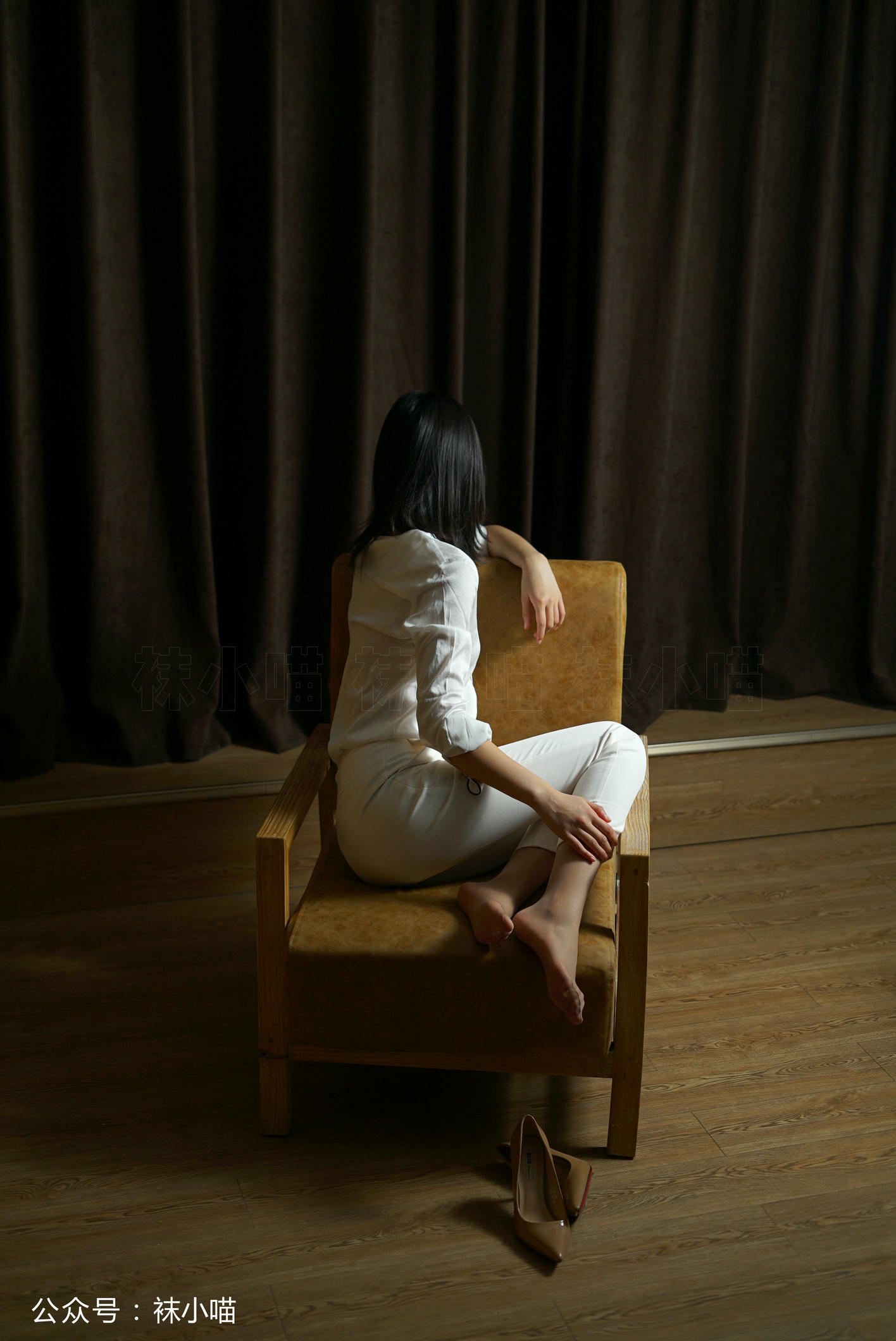 袜小喵 KT123 帅气纯白喵 [59P+44M]_第3集