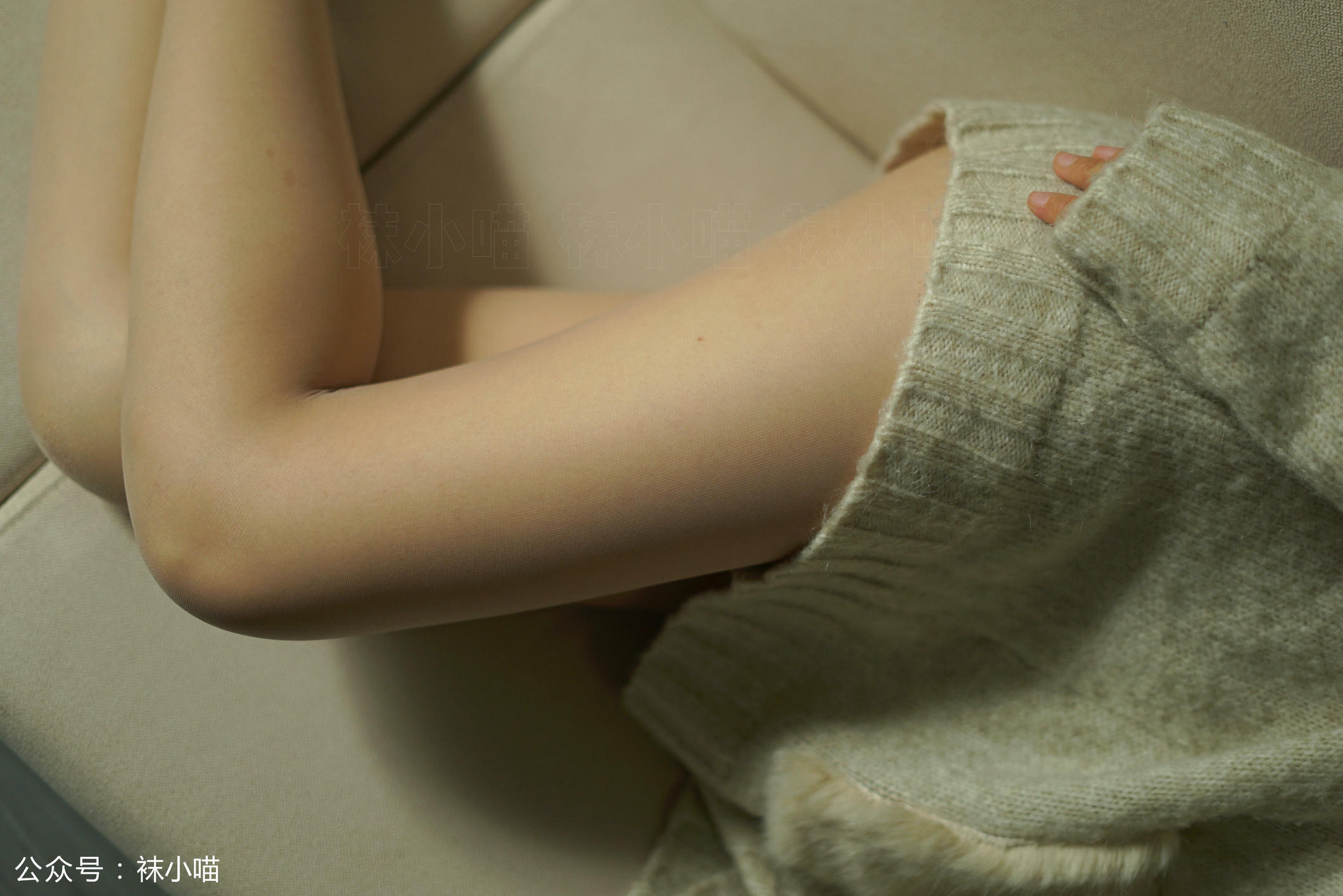 袜小喵 KT125 初冬的毛衣裙 [59P+45M]_第2集