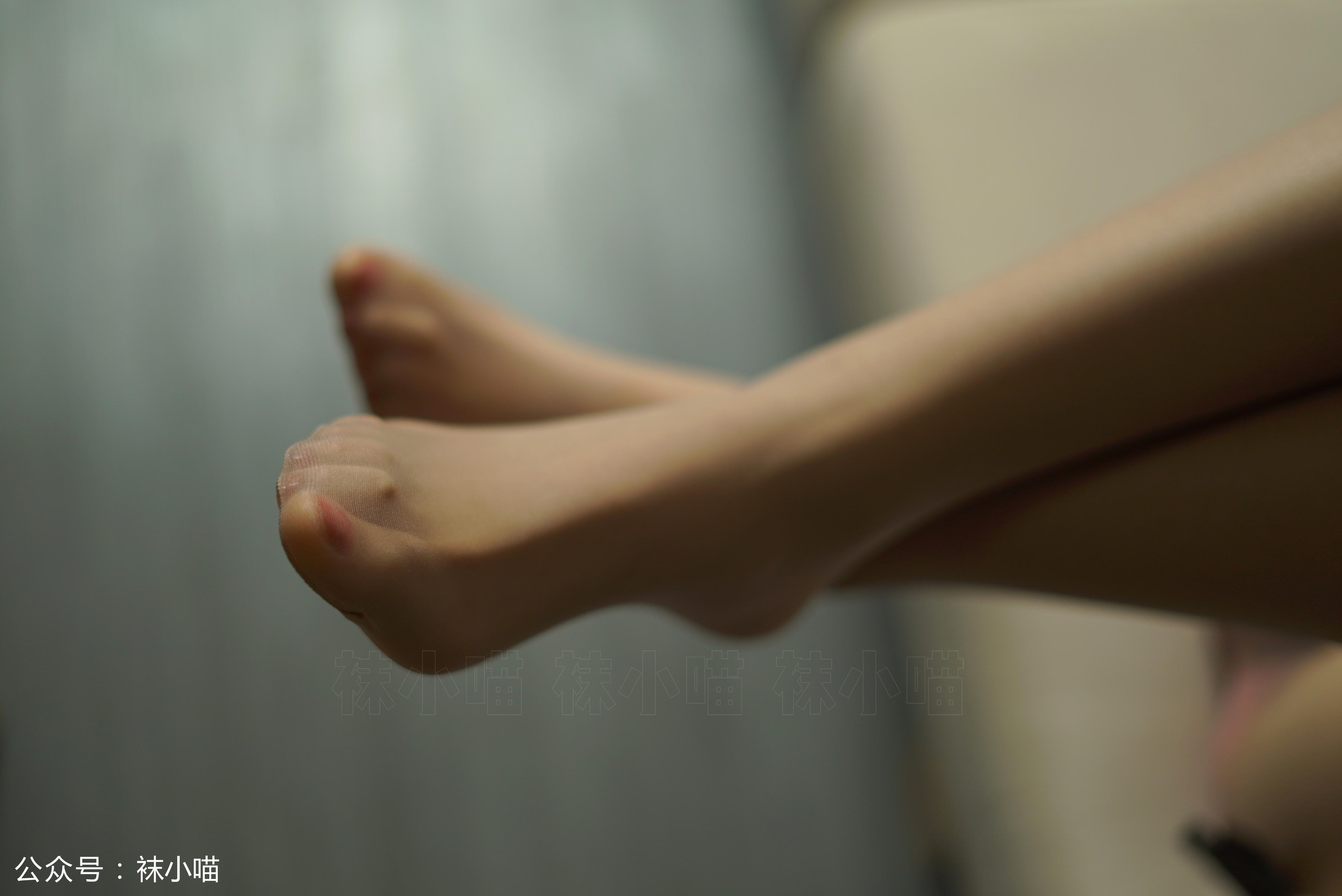 袜小喵 KT125 初冬的毛衣裙 [59P+45M]_第3集