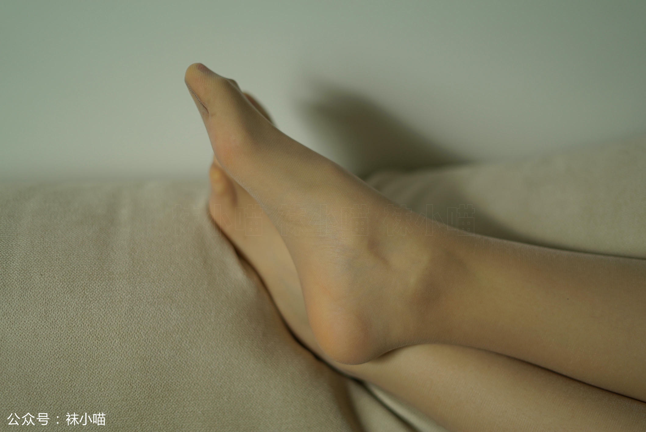 袜小喵 KT125 初冬的毛衣裙 [59P+45M]_第3集