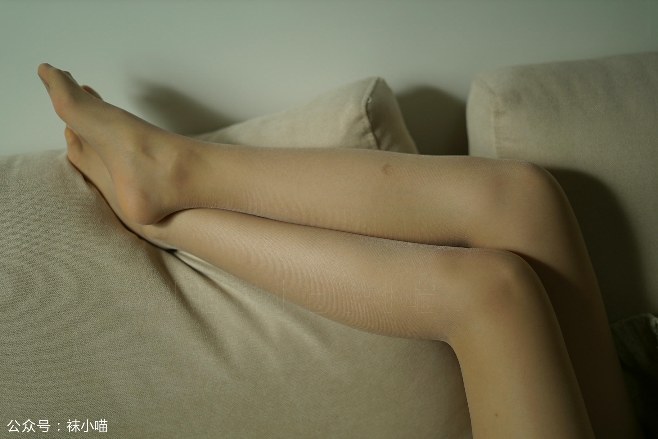 袜小喵 KT125 初冬的毛衣裙 [59P+45M]_第3集