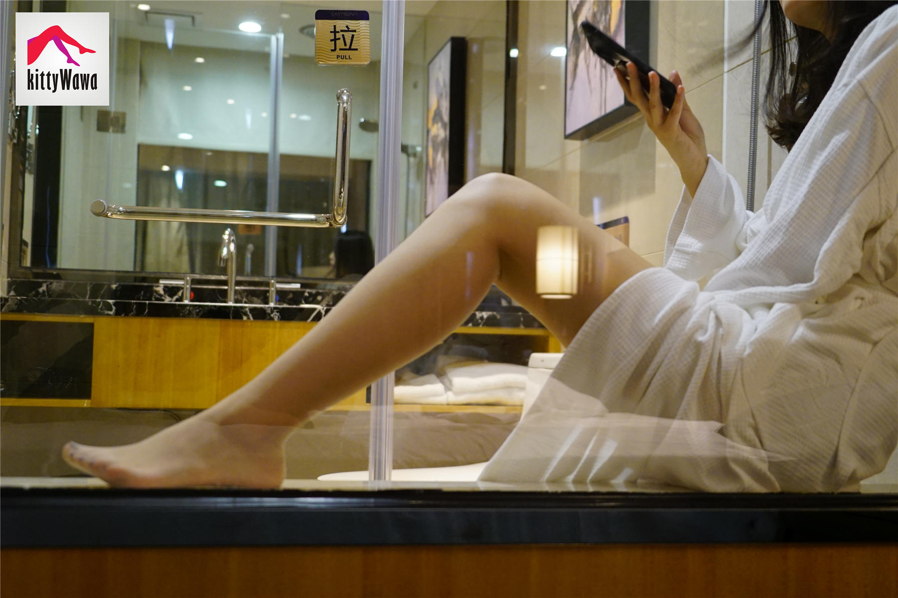 袜小喵 KT013 萝卜丁与浴袍 [99P+21M]_第1集