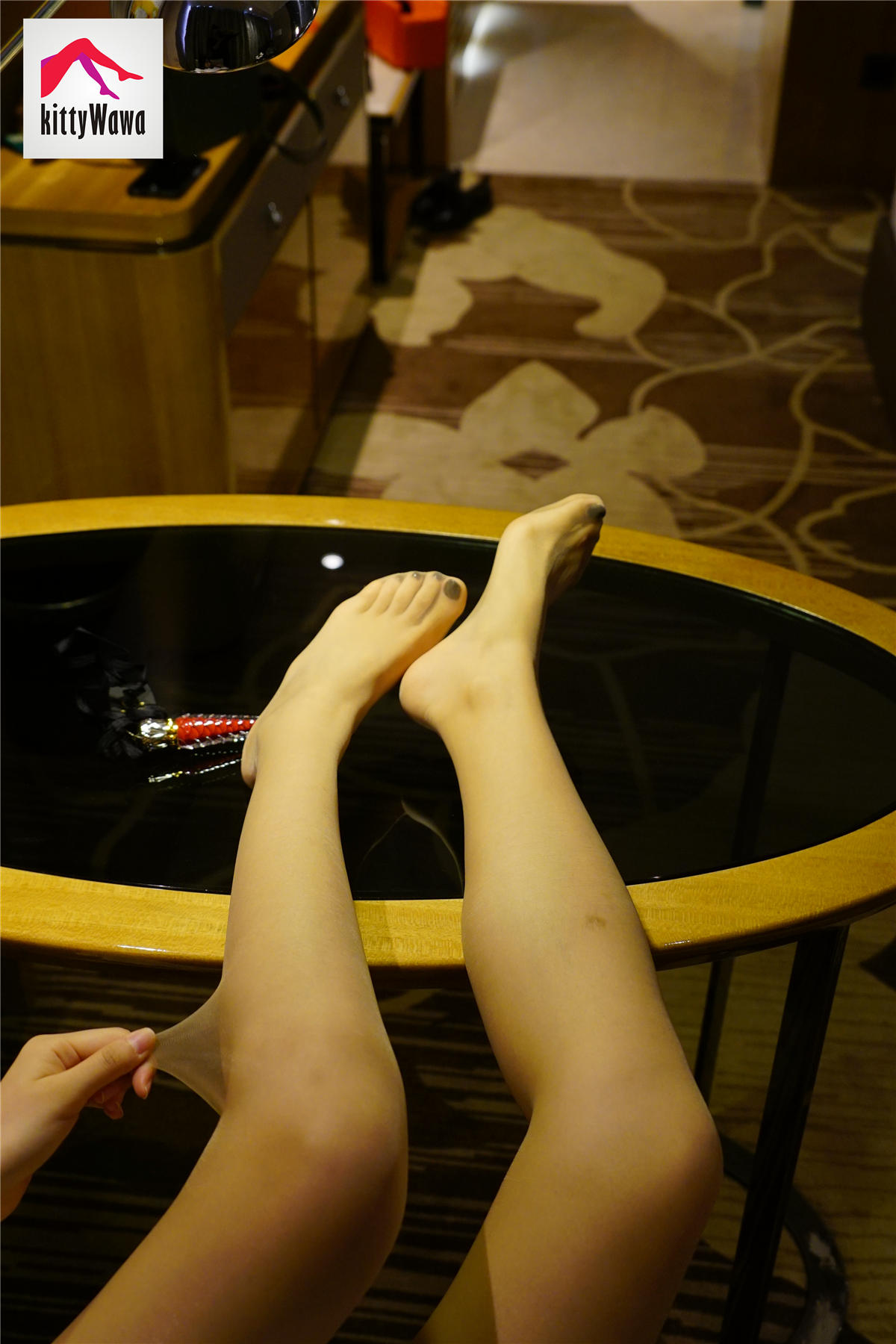 袜小喵 KT013 萝卜丁与浴袍 [99P+21M]_第2集