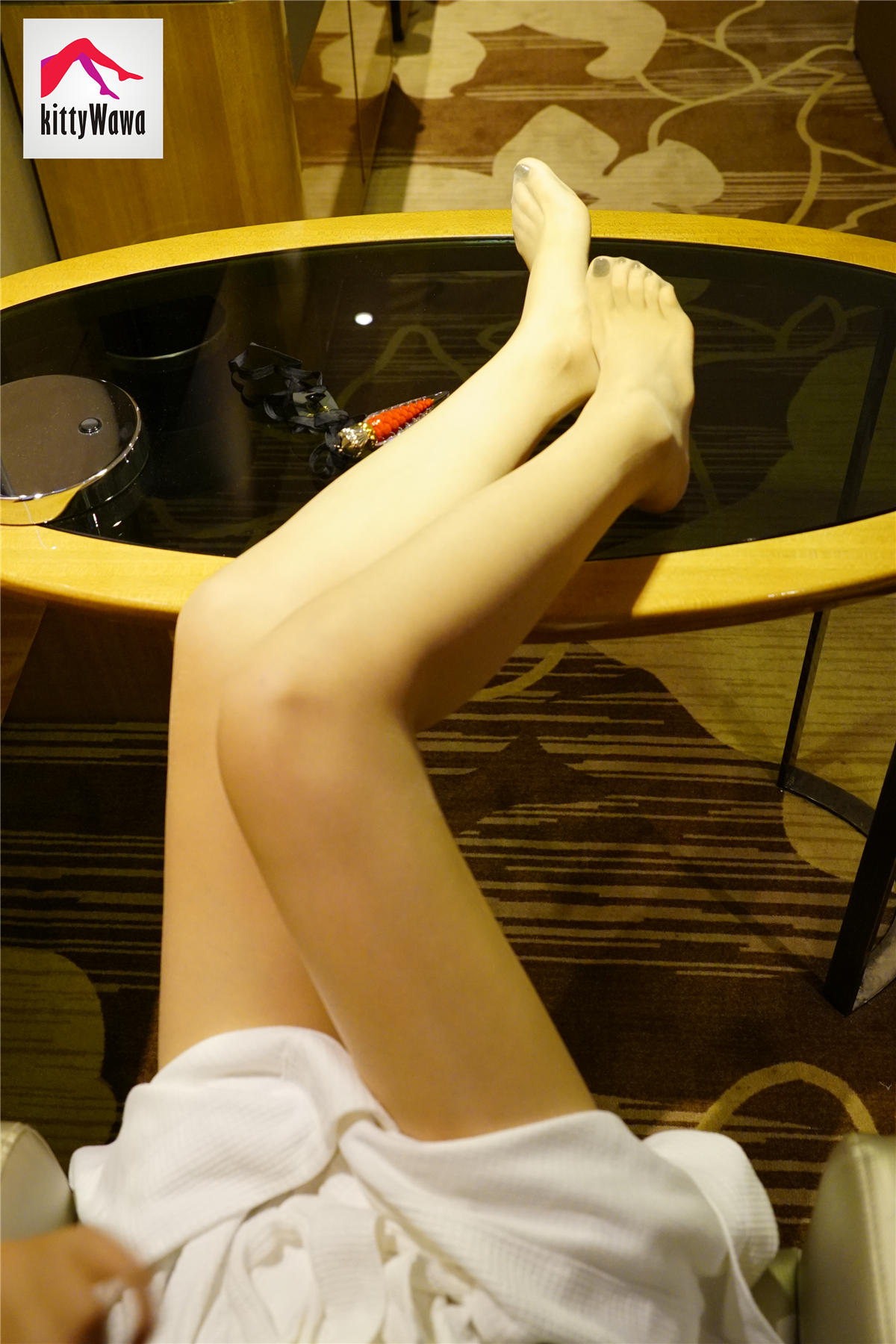 袜小喵 KT013 萝卜丁与浴袍 [99P+21M]_第2集