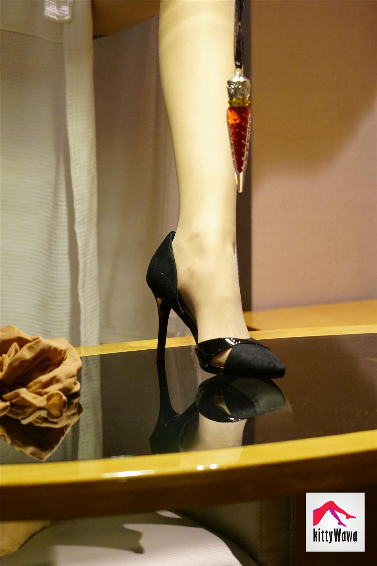 袜小喵 KT013 萝卜丁与浴袍 [99P+21M]_第4集