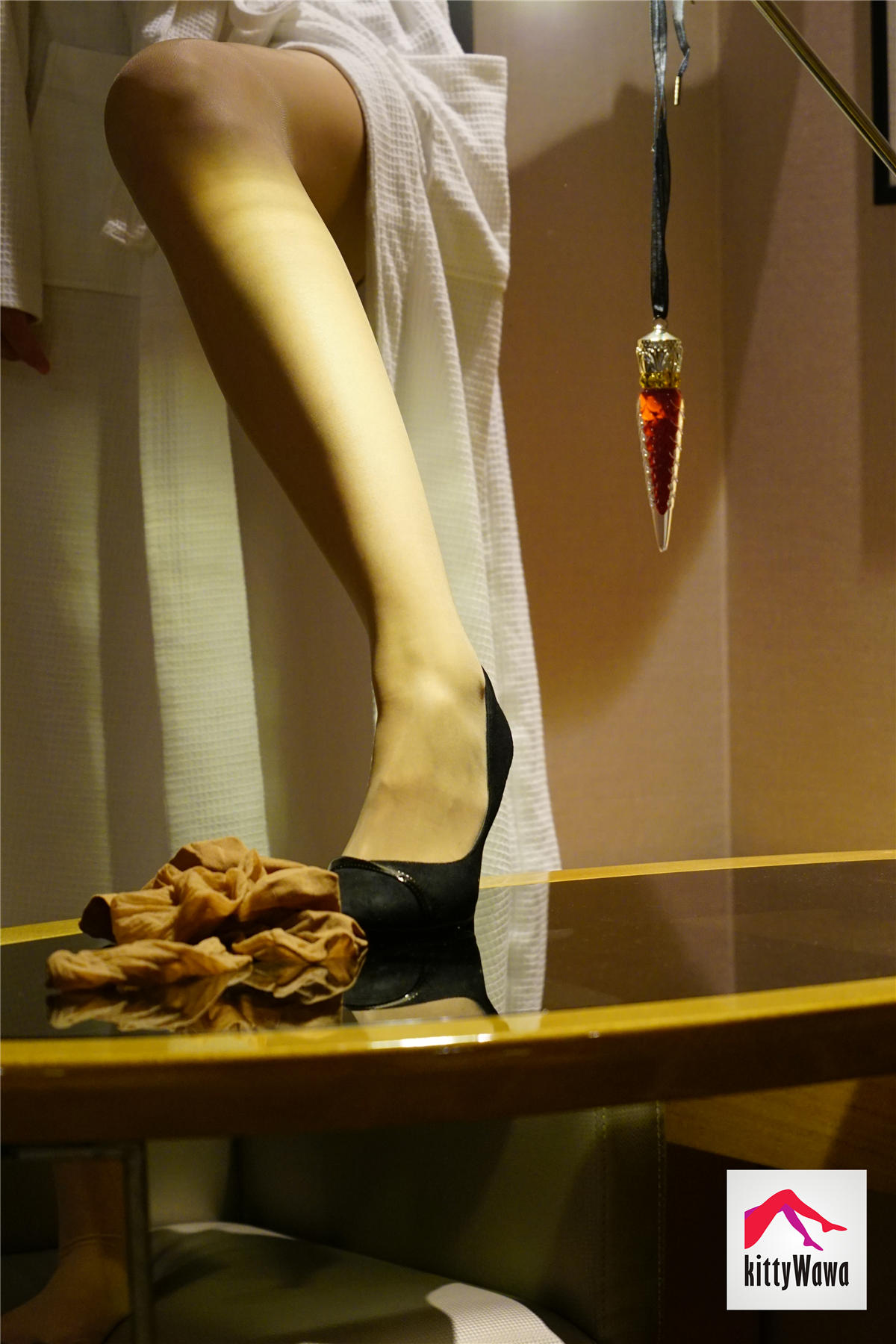 袜小喵 KT013 萝卜丁与浴袍 [99P+21M]_第4集