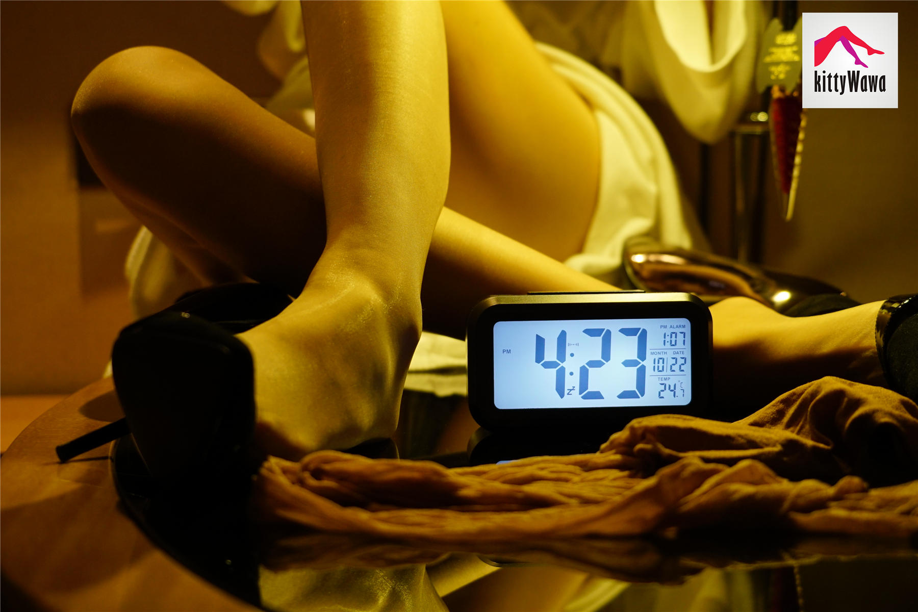 袜小喵 KT013 萝卜丁与浴袍 [99P+21M]_第5集