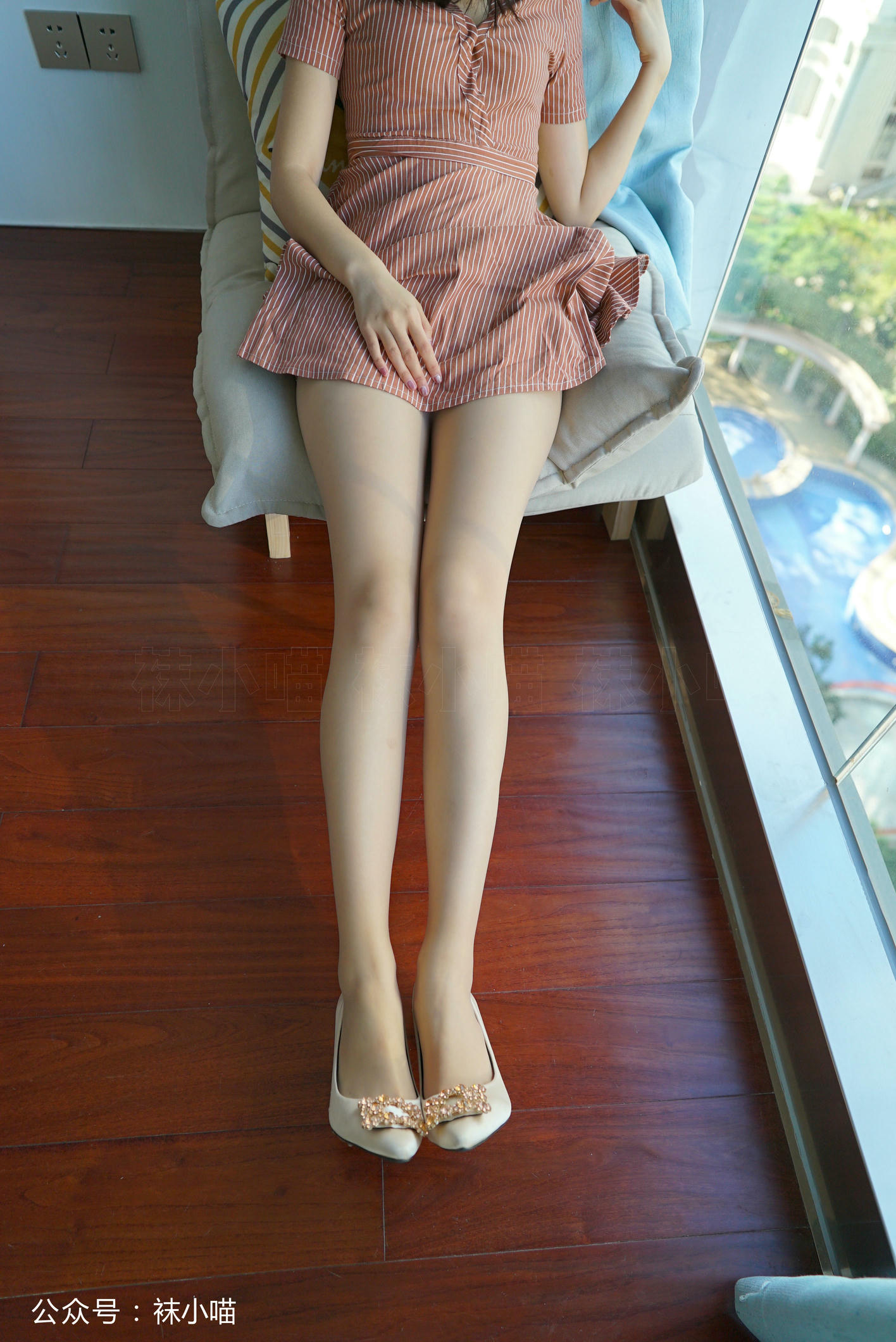 袜小喵 KT132 暖色竖条纹 [59P+52M]_第1集