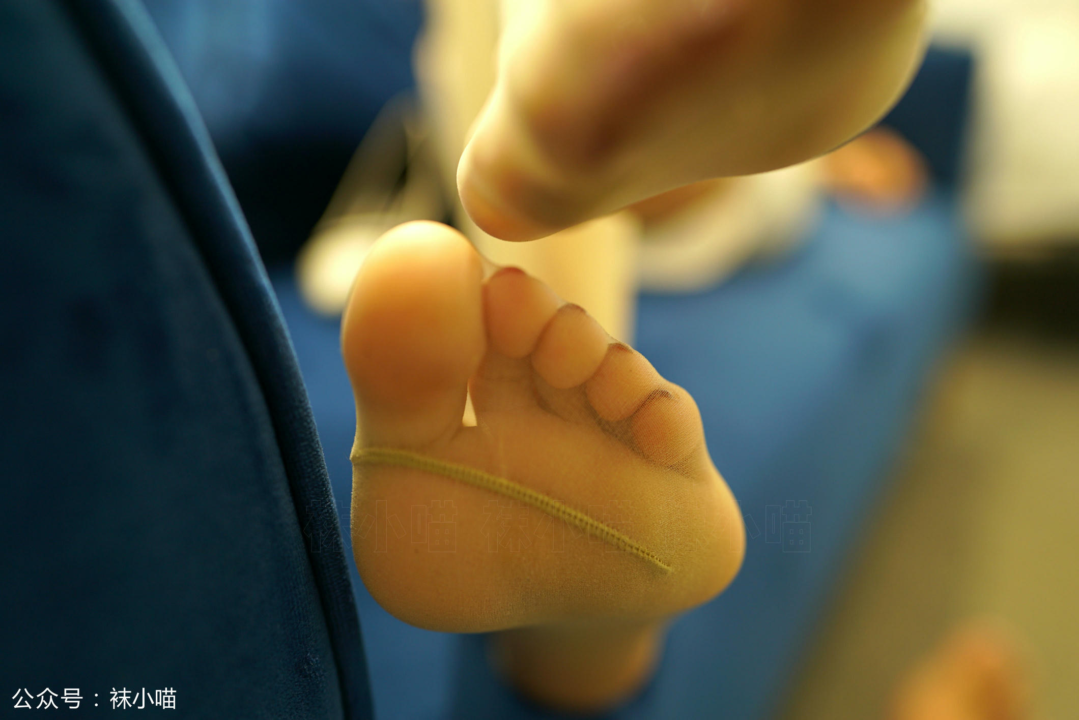 袜小喵 KT133 大沿帽下的腿 [59P+49M]_第2集