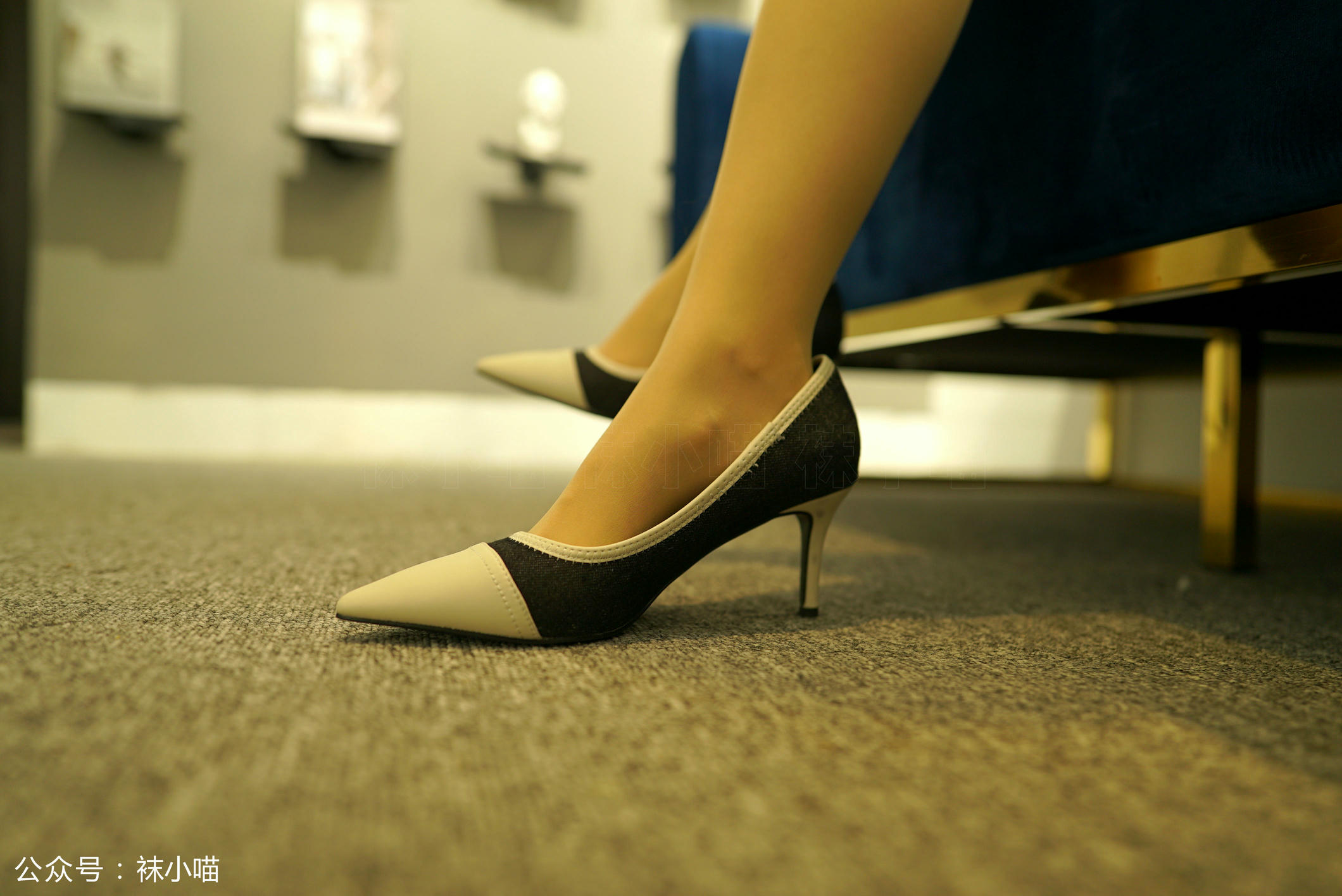 袜小喵 KT133 大沿帽下的腿 [59P+49M]_第1集