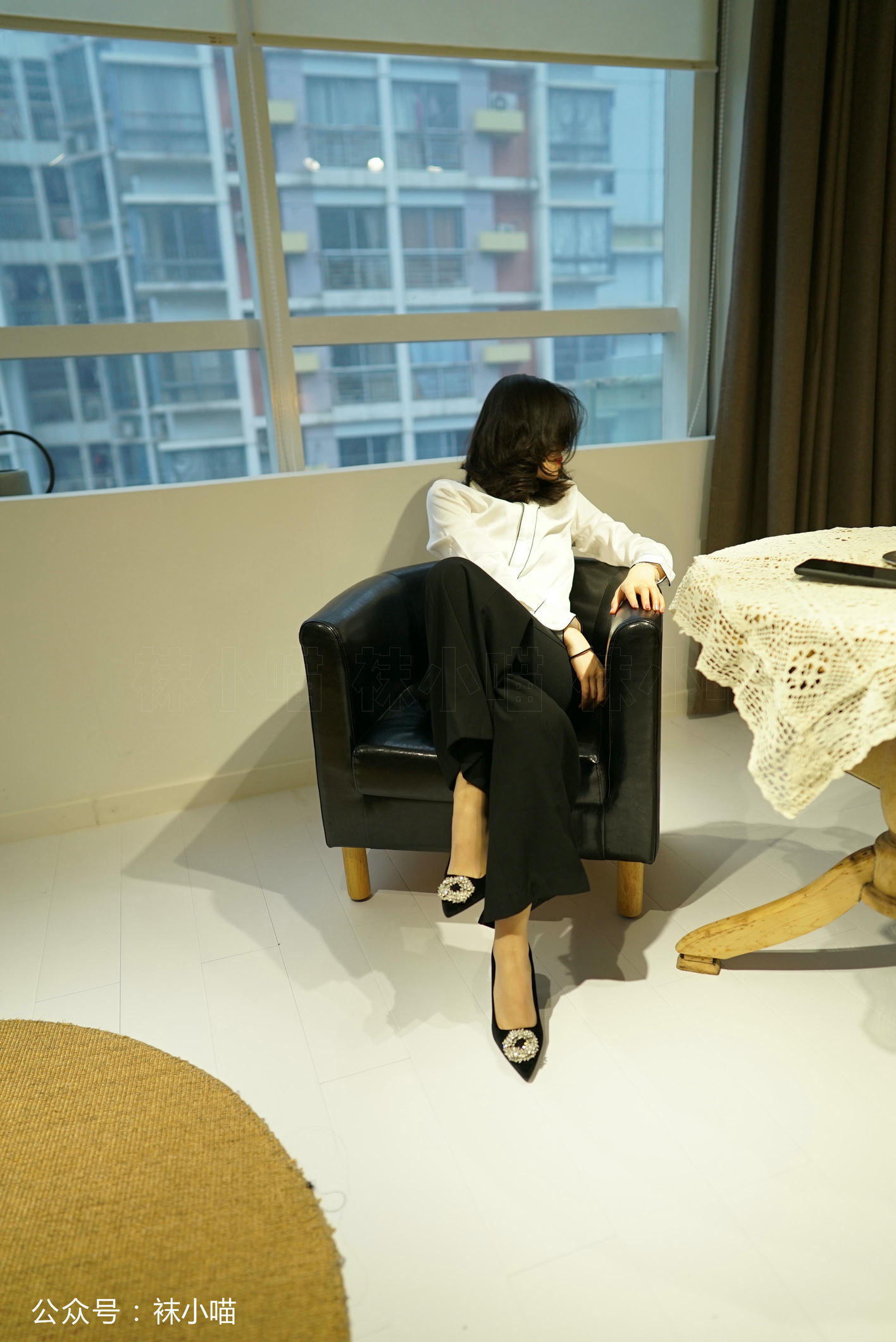 袜小喵 KT136 L总监的裤里丝 [59P+37M]_第1集