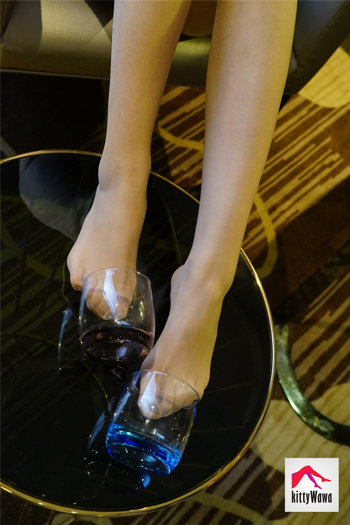 袜小喵 KT014 一女两杯 [99P+22M]_第4集