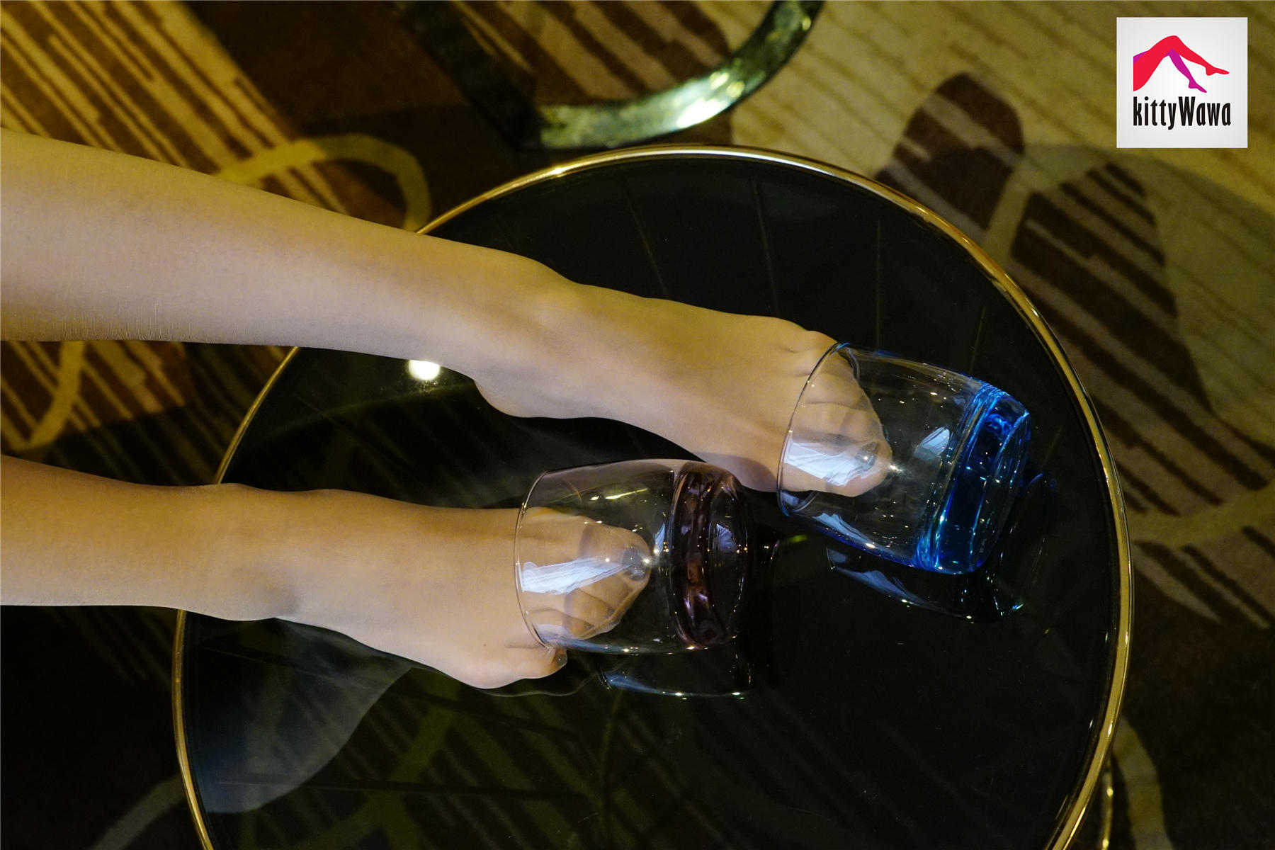 袜小喵 KT014 一女两杯 [99P+22M]_第4集