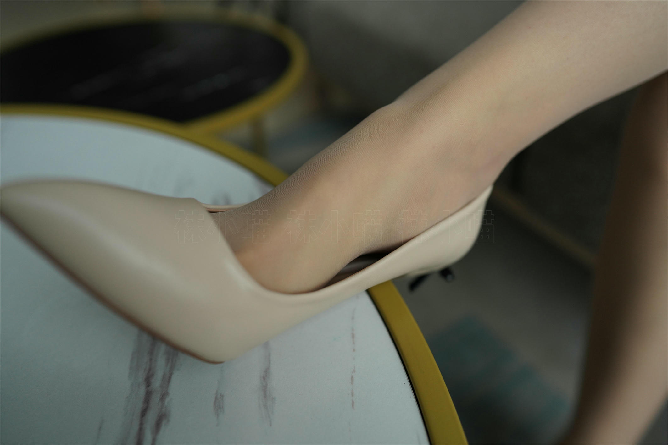 袜小喵 KT170 楼梯私密事 [60P+105M]_第1集