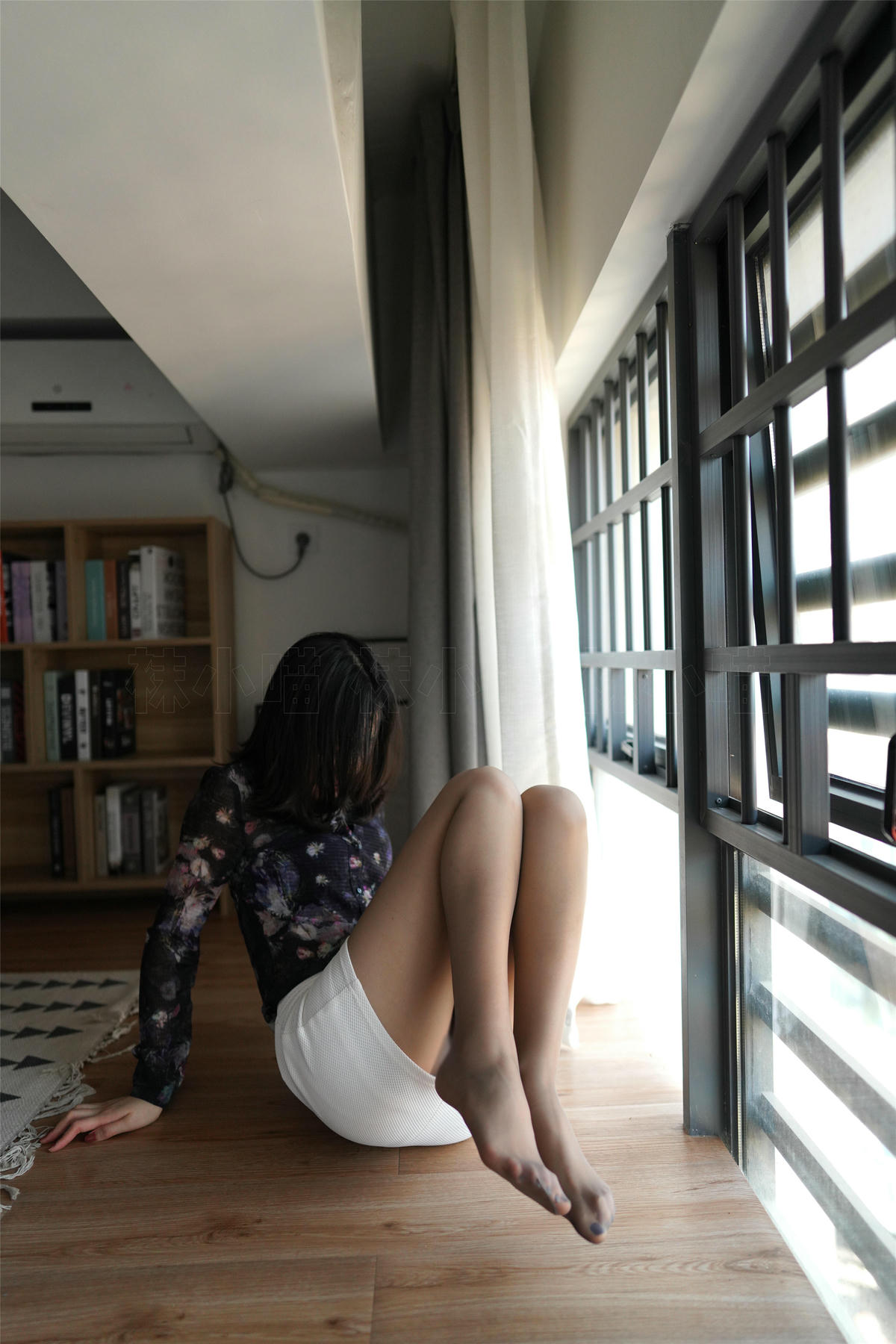 袜小喵 KT175 看脚！臭弟弟 [60P+99M]_第3集