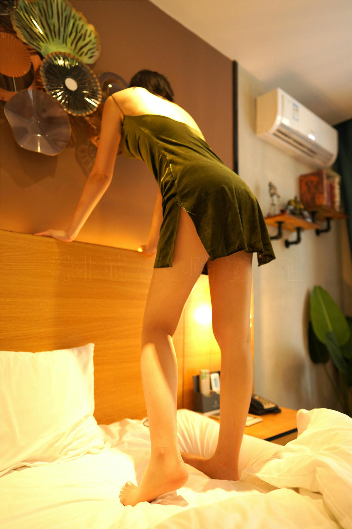 袜小喵 KT185 斩男高叉裙 [60P+74M]_第3集