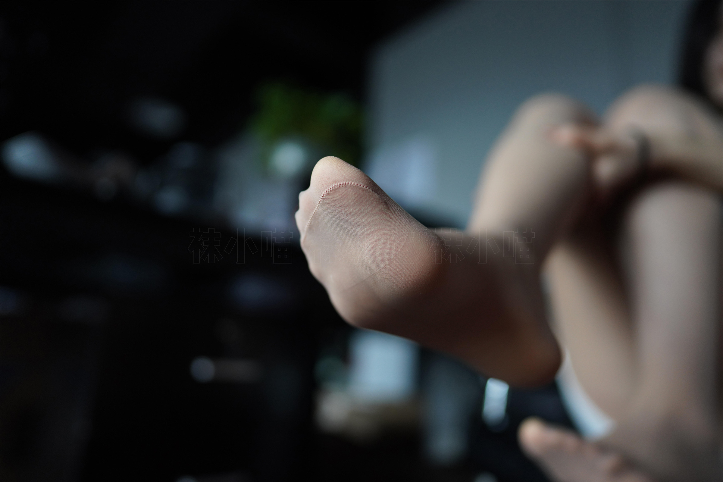 袜小喵 KT186 沉迷L总监 [60P+67M]_第2集