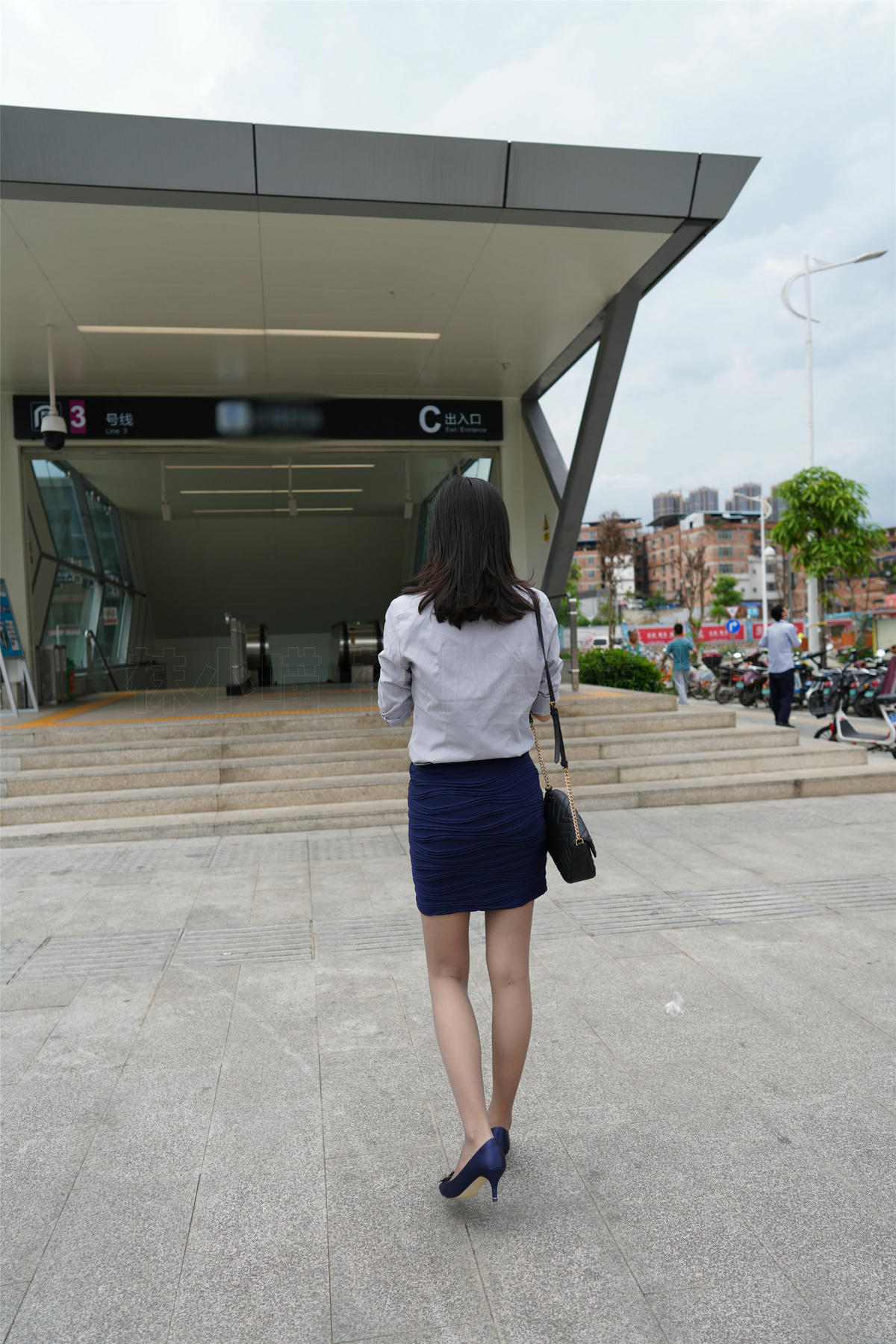 袜小喵 KT187 地铁偶遇 [60P+100M]_第1集