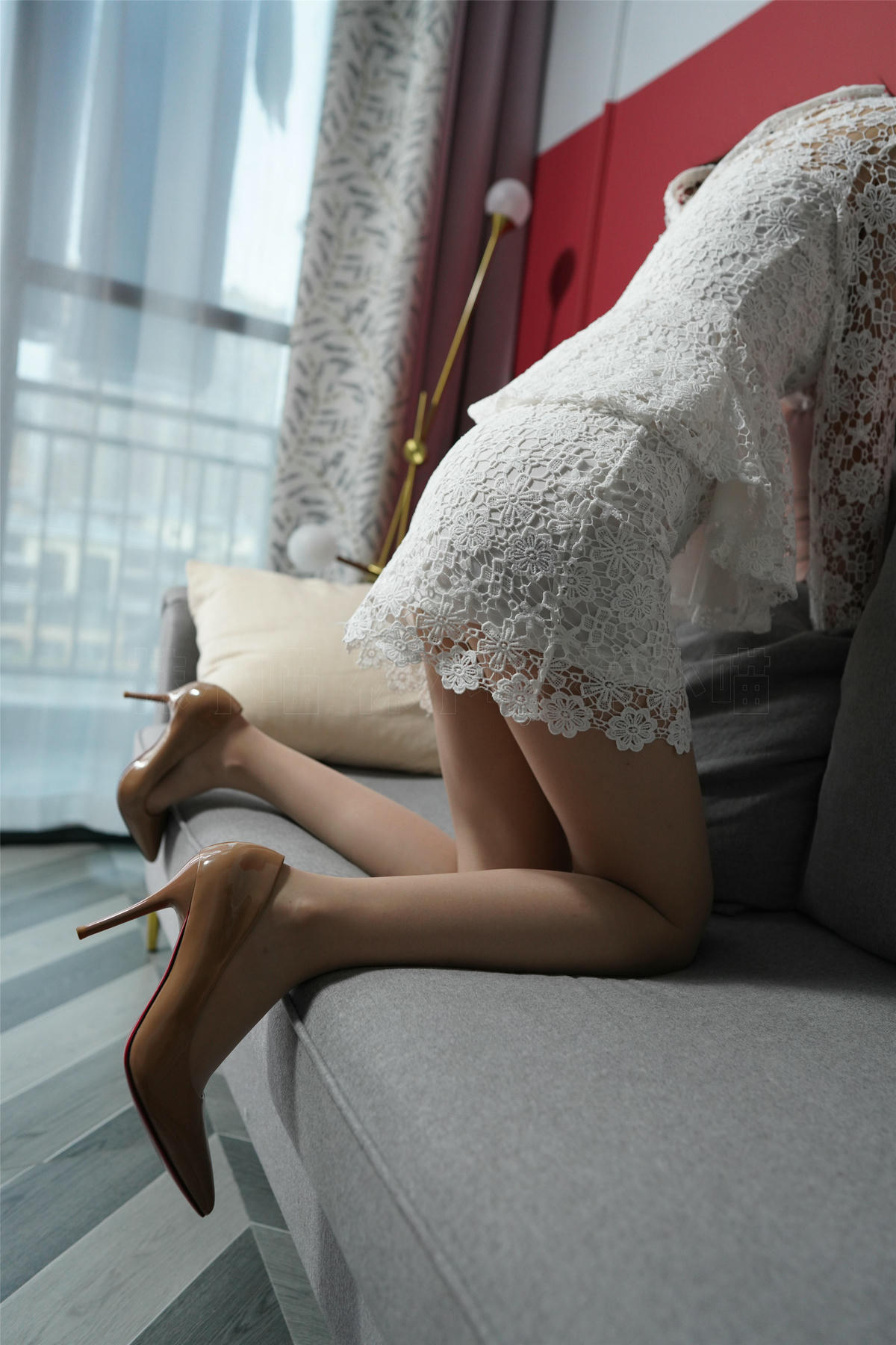 袜小喵 KT193 摊在沙发上 [60P+95M]_第2集