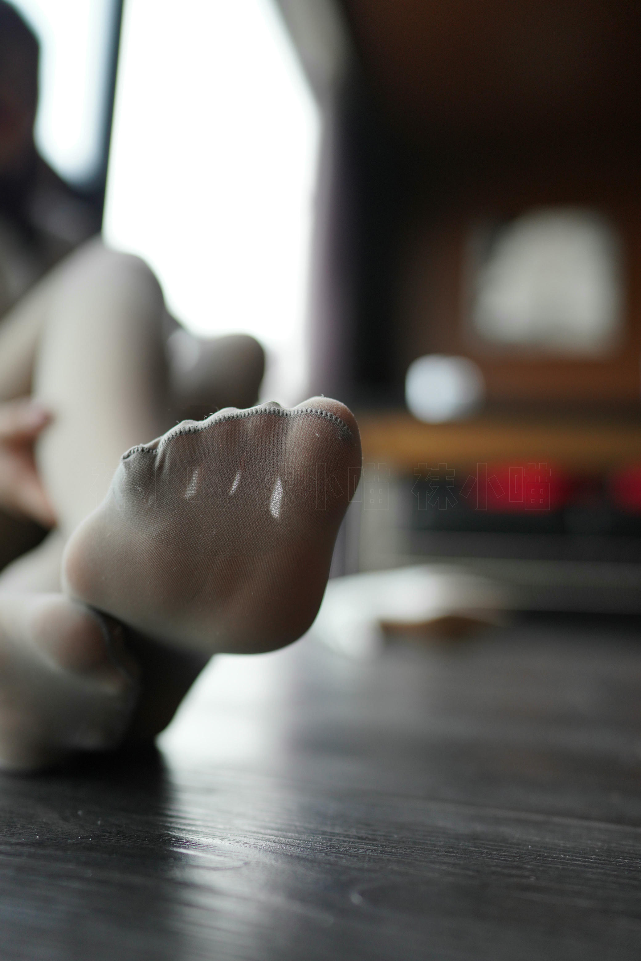 袜小喵 KT207 窗前的骚动 [59P+111M]_第1集