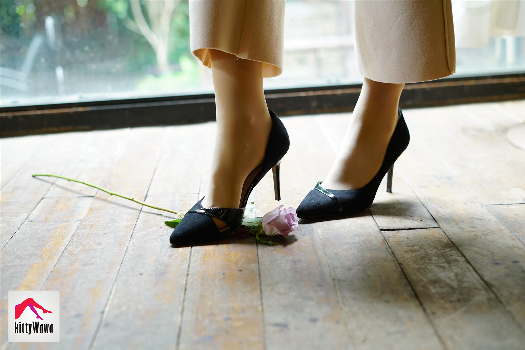 袜小喵 KT022 女王和喵 [99P+25M]_第1集